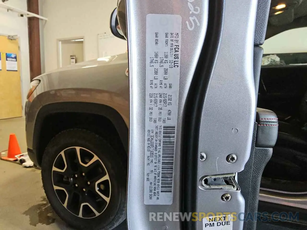 13 Photograph of a damaged car 3C4NJDDB7LT163533 JEEP COMPASS 2020