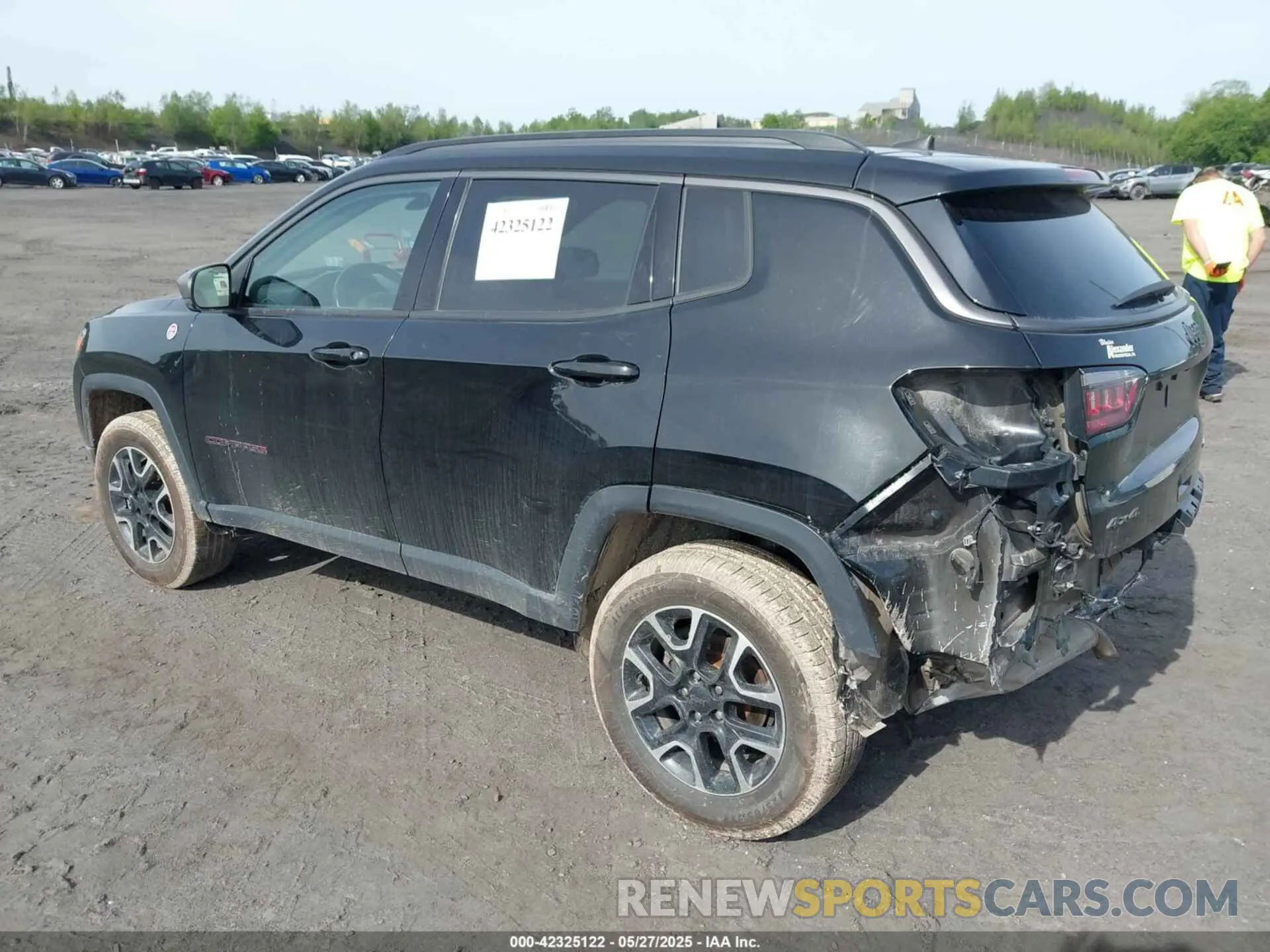 3 Photograph of a damaged car 3C4NJDDB7LT195317 JEEP COMPASS 2020