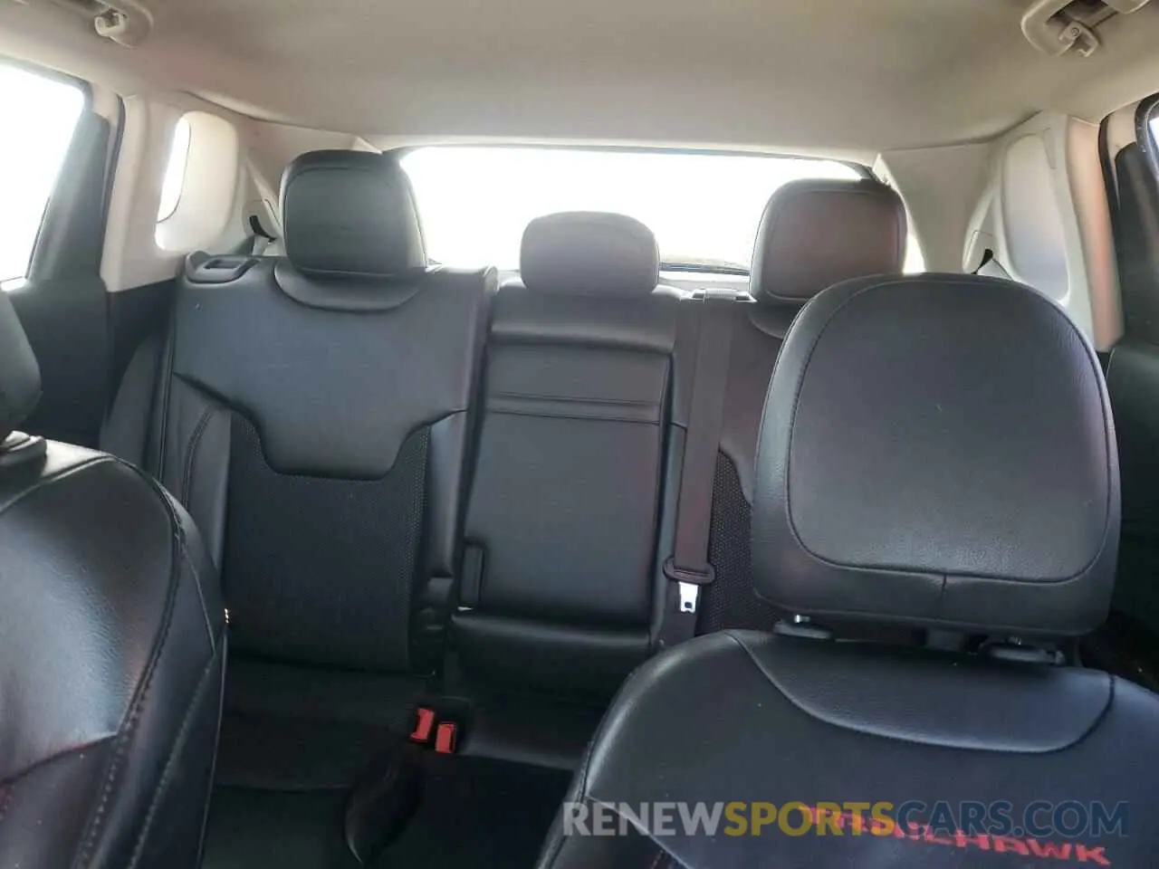 10 Photograph of a damaged car 3C4NJDDB8LT123705 JEEP COMPASS 2020