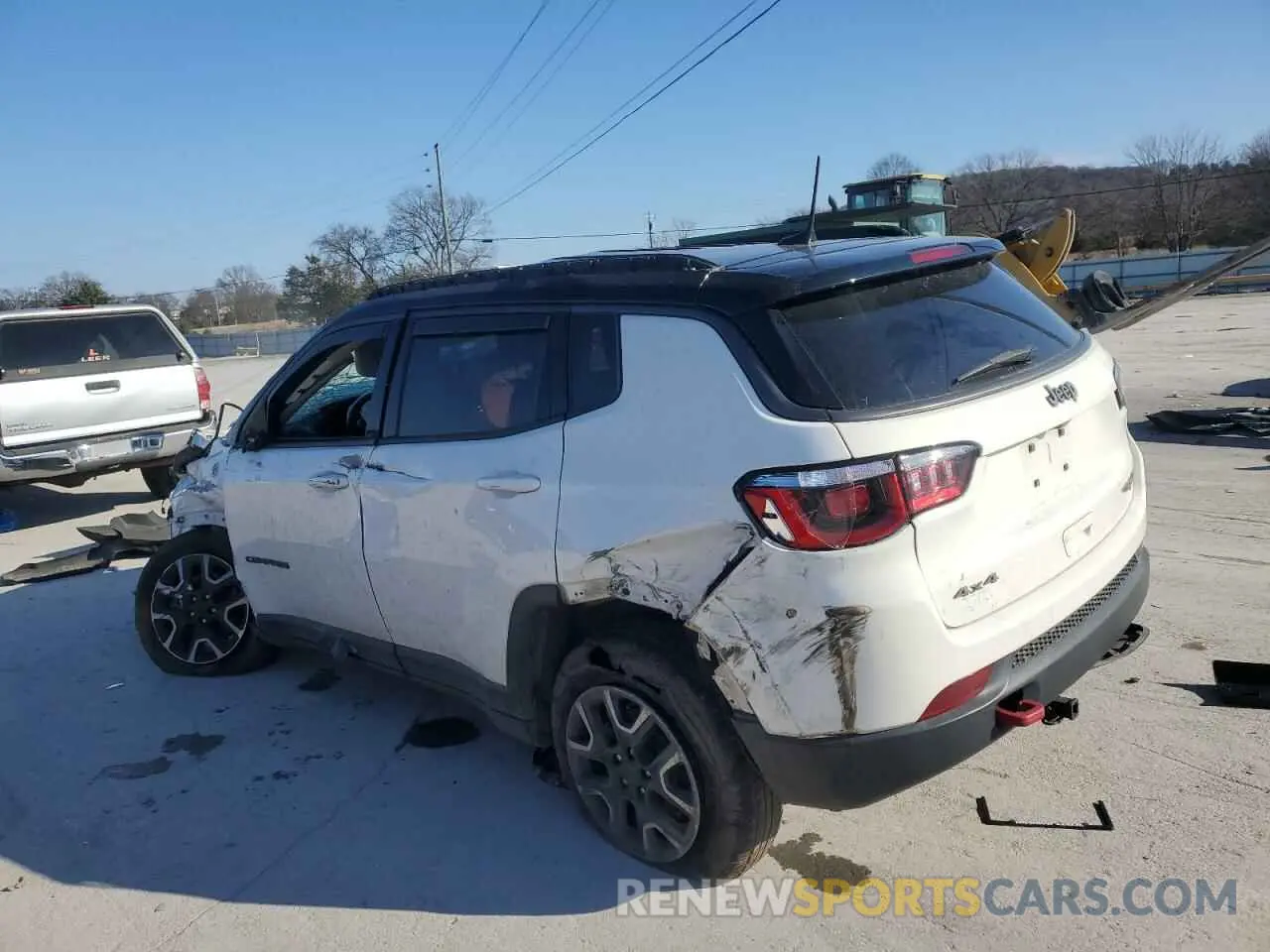 2 Photograph of a damaged car 3C4NJDDB8LT123705 JEEP COMPASS 2020