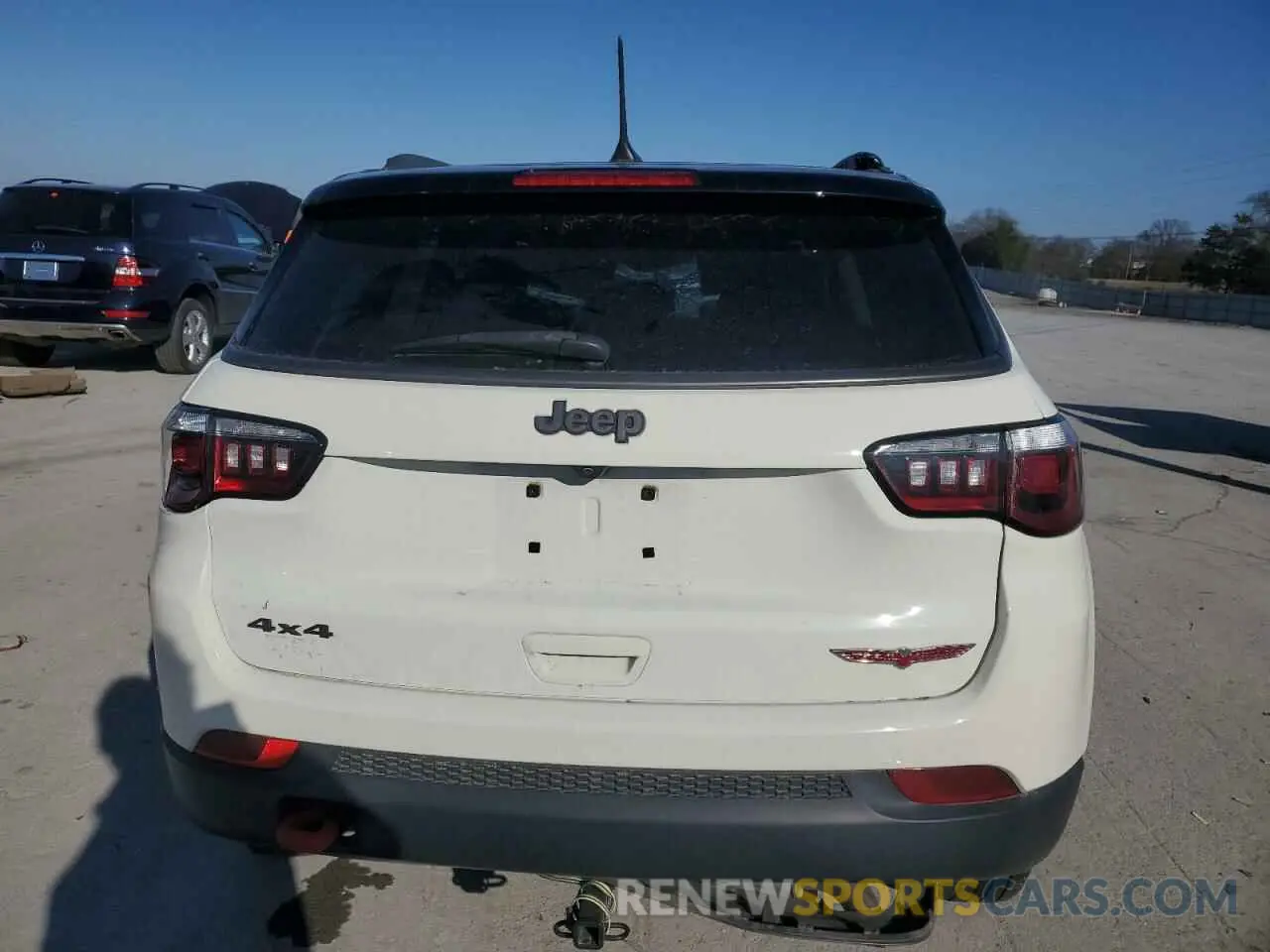 6 Photograph of a damaged car 3C4NJDDB8LT123705 JEEP COMPASS 2020
