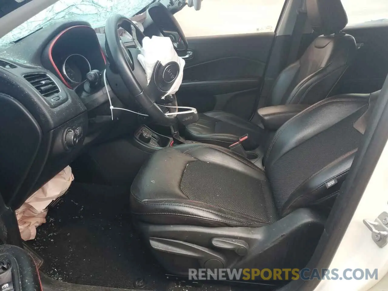 7 Photograph of a damaged car 3C4NJDDB8LT123705 JEEP COMPASS 2020