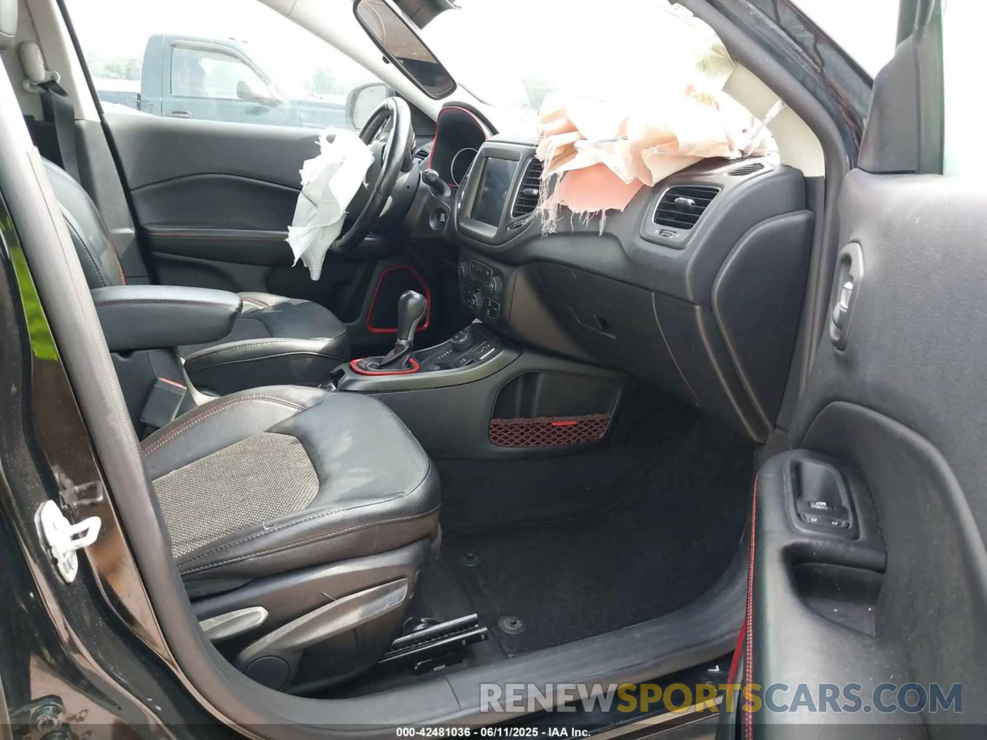 5 Photograph of a damaged car 3C4NJDDB8LT144229 JEEP COMPASS 2020