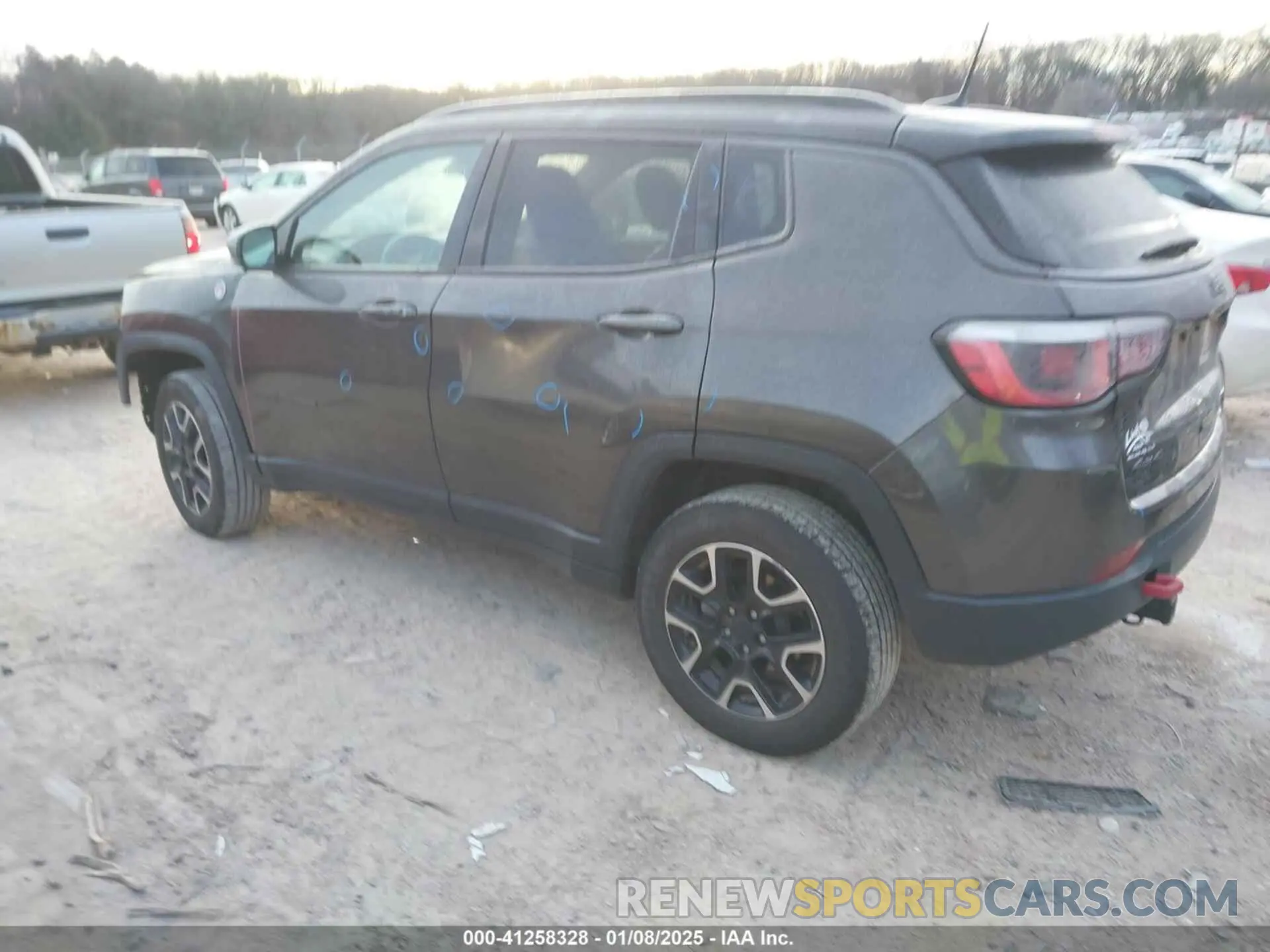 3 Photograph of a damaged car 3C4NJDDB8LT163623 JEEP COMPASS 2020