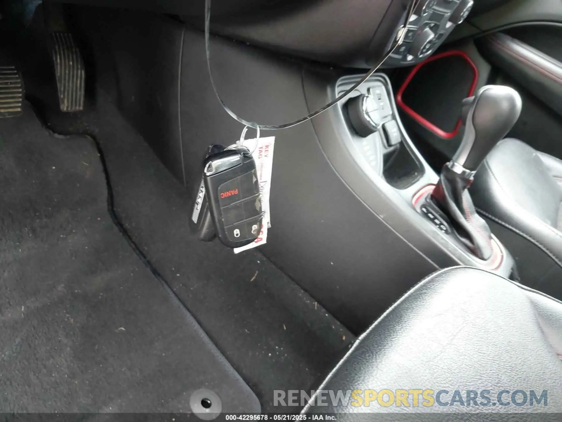 11 Photograph of a damaged car 3C4NJDDB8LT195584 JEEP COMPASS 2020