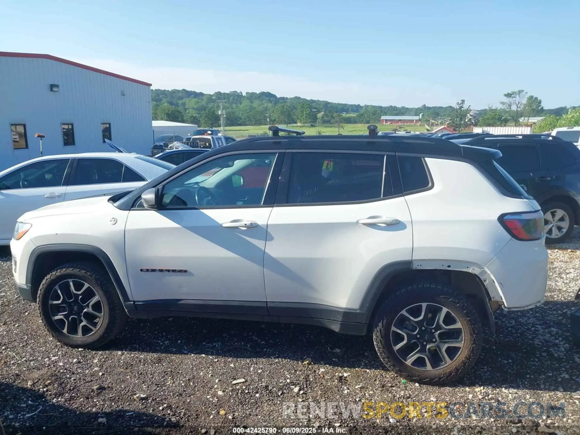 15 Photograph of a damaged car 3C4NJDDB8LT207880 JEEP COMPASS 2020