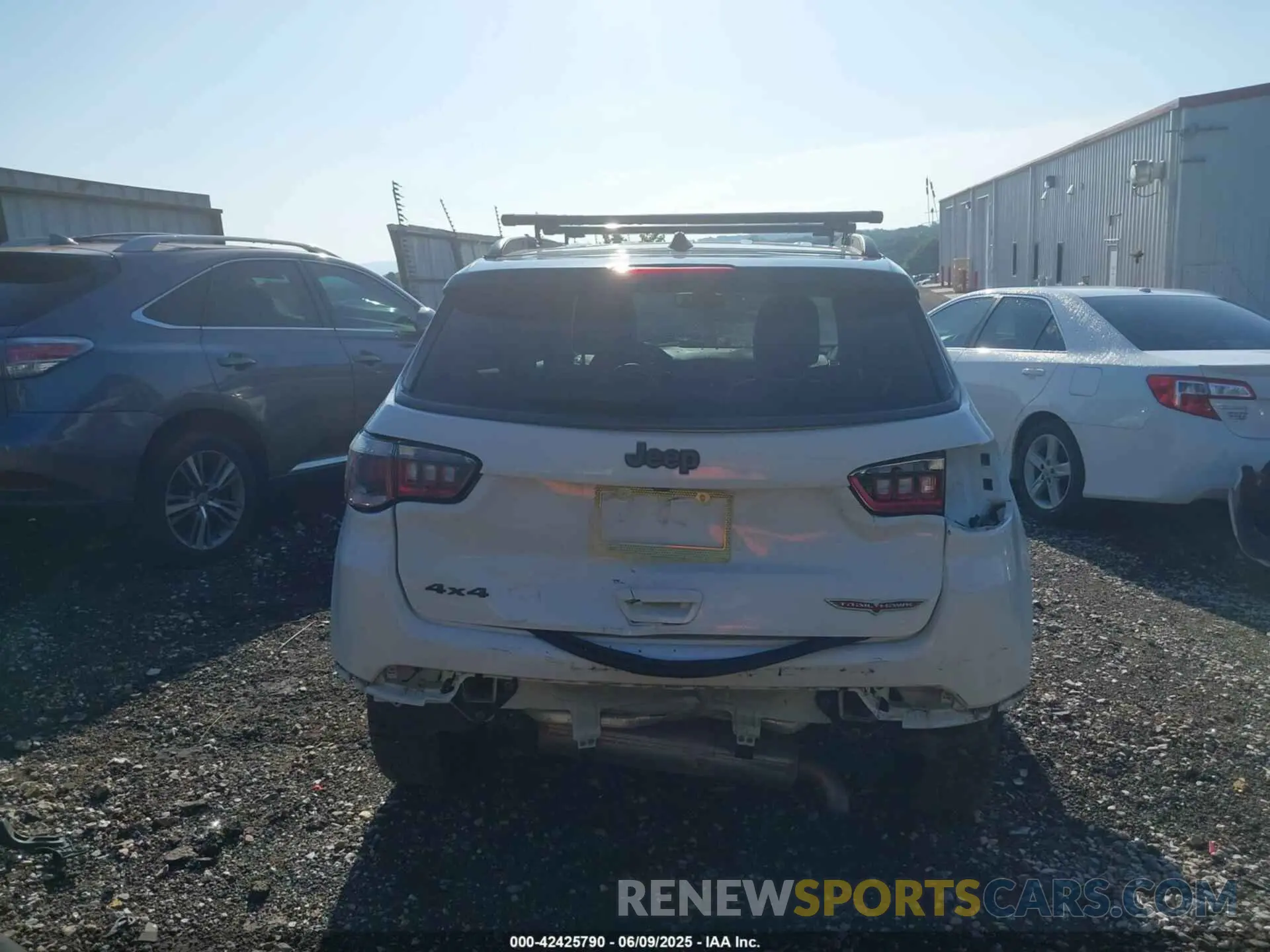 17 Photograph of a damaged car 3C4NJDDB8LT207880 JEEP COMPASS 2020