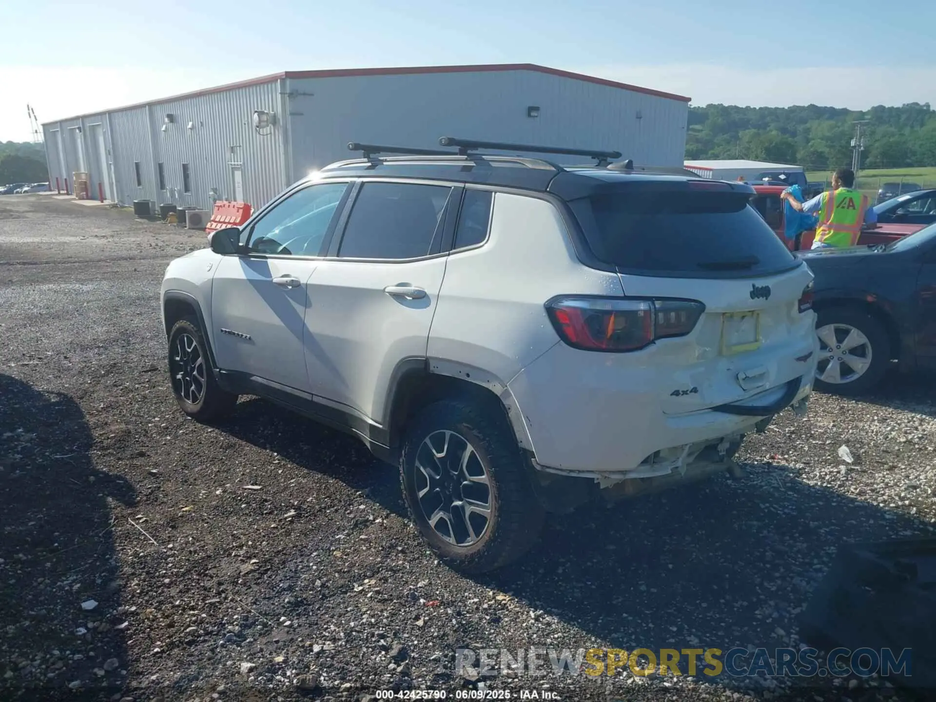 3 Photograph of a damaged car 3C4NJDDB8LT207880 JEEP COMPASS 2020
