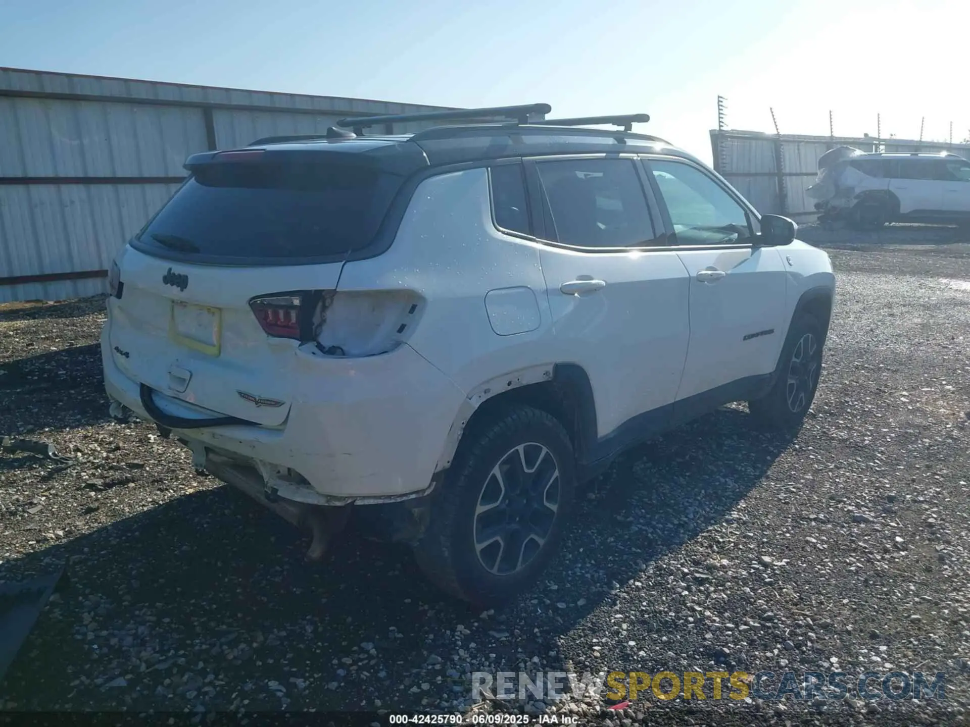 4 Photograph of a damaged car 3C4NJDDB8LT207880 JEEP COMPASS 2020