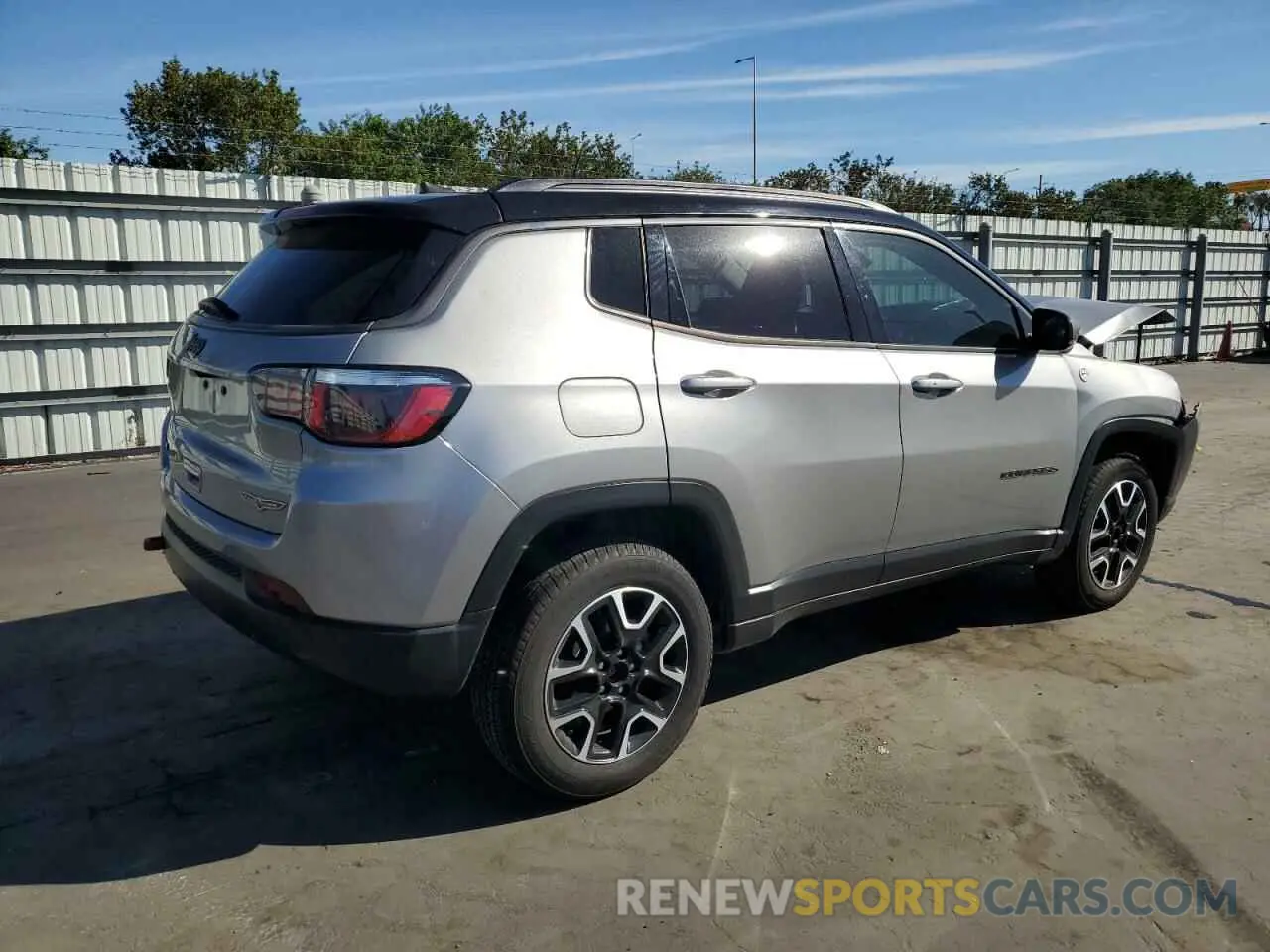 3 Photograph of a damaged car 3C4NJDDB9LT106573 JEEP COMPASS 2020