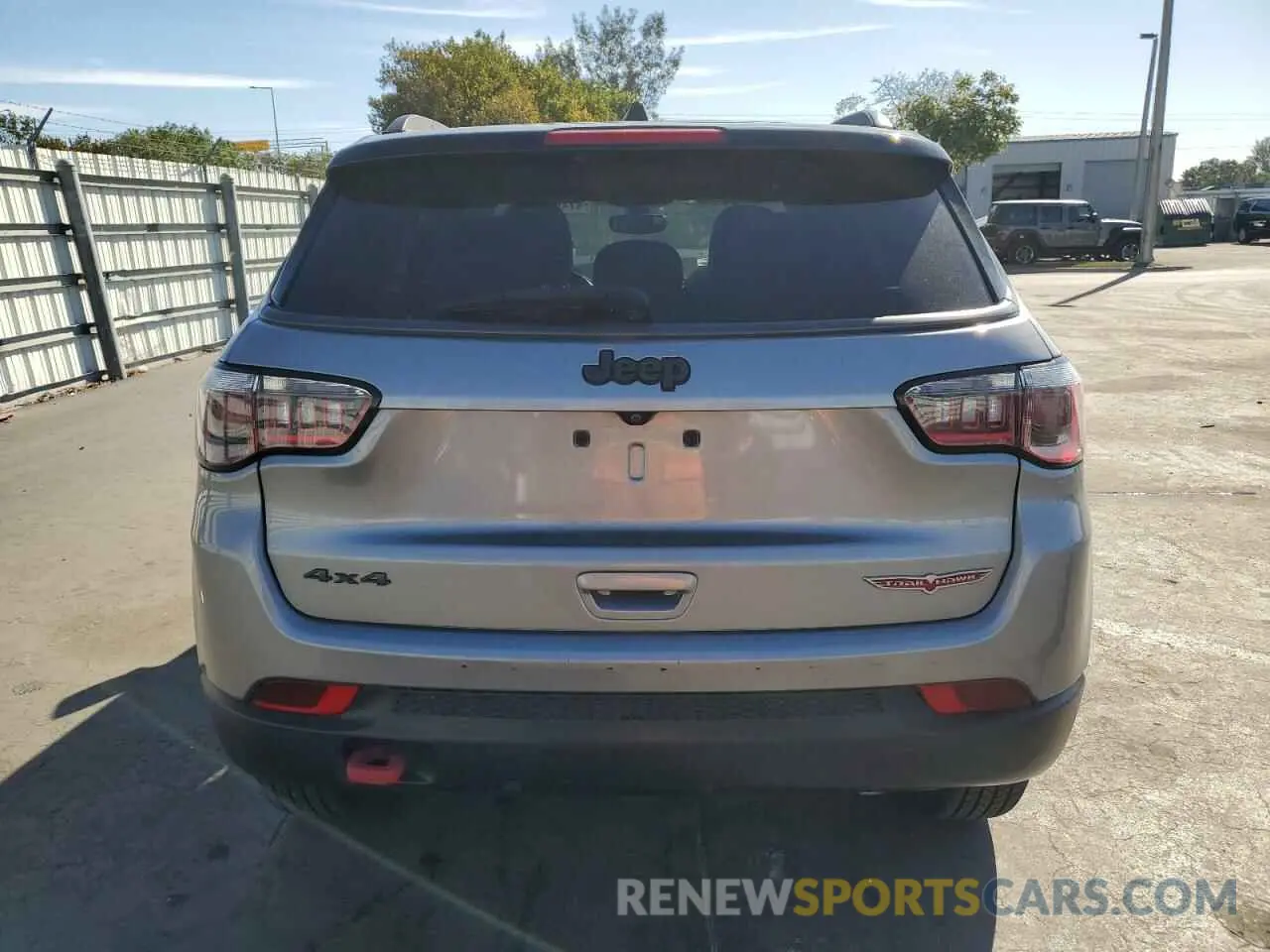 6 Photograph of a damaged car 3C4NJDDB9LT106573 JEEP COMPASS 2020