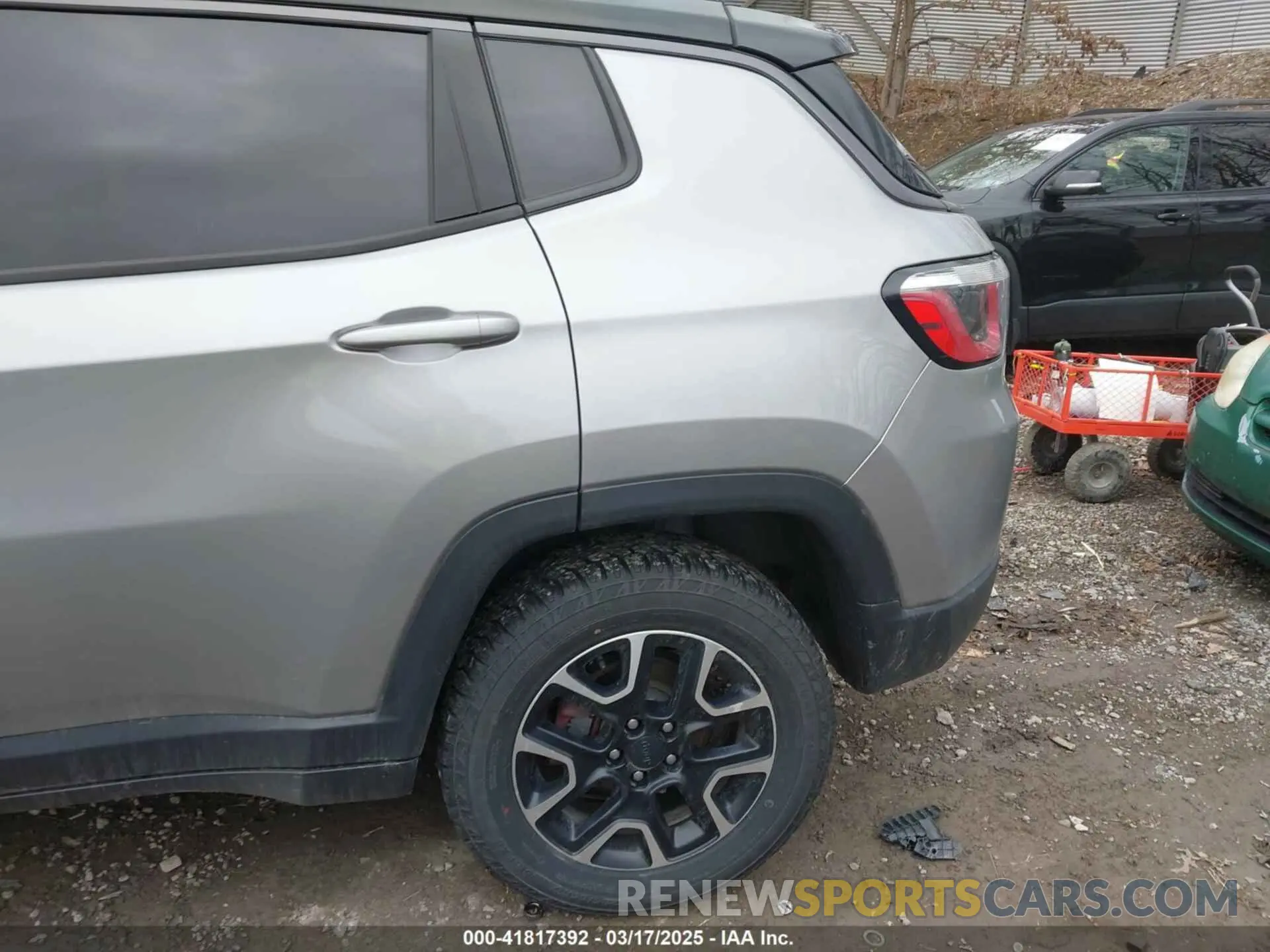 12 Photograph of a damaged car 3C4NJDDB9LT127231 JEEP COMPASS 2020
