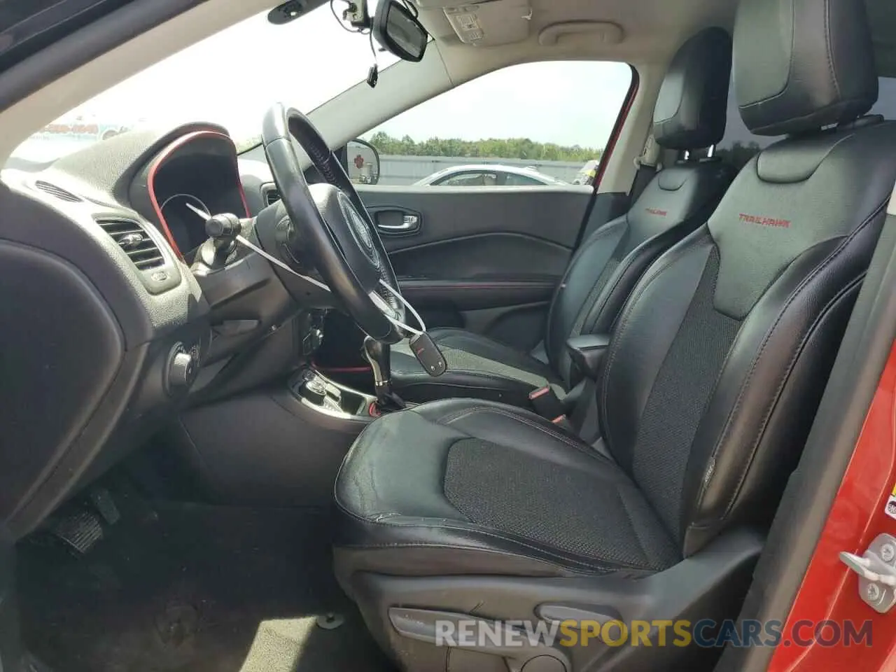 7 Photograph of a damaged car 3C4NJDDB9LT171455 JEEP COMPASS 2020