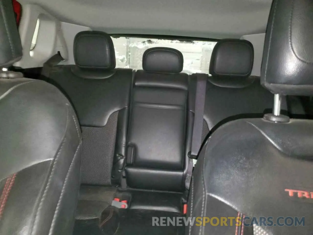 10 Photograph of a damaged car 3C4NJDDBXLT122037 JEEP COMPASS 2020