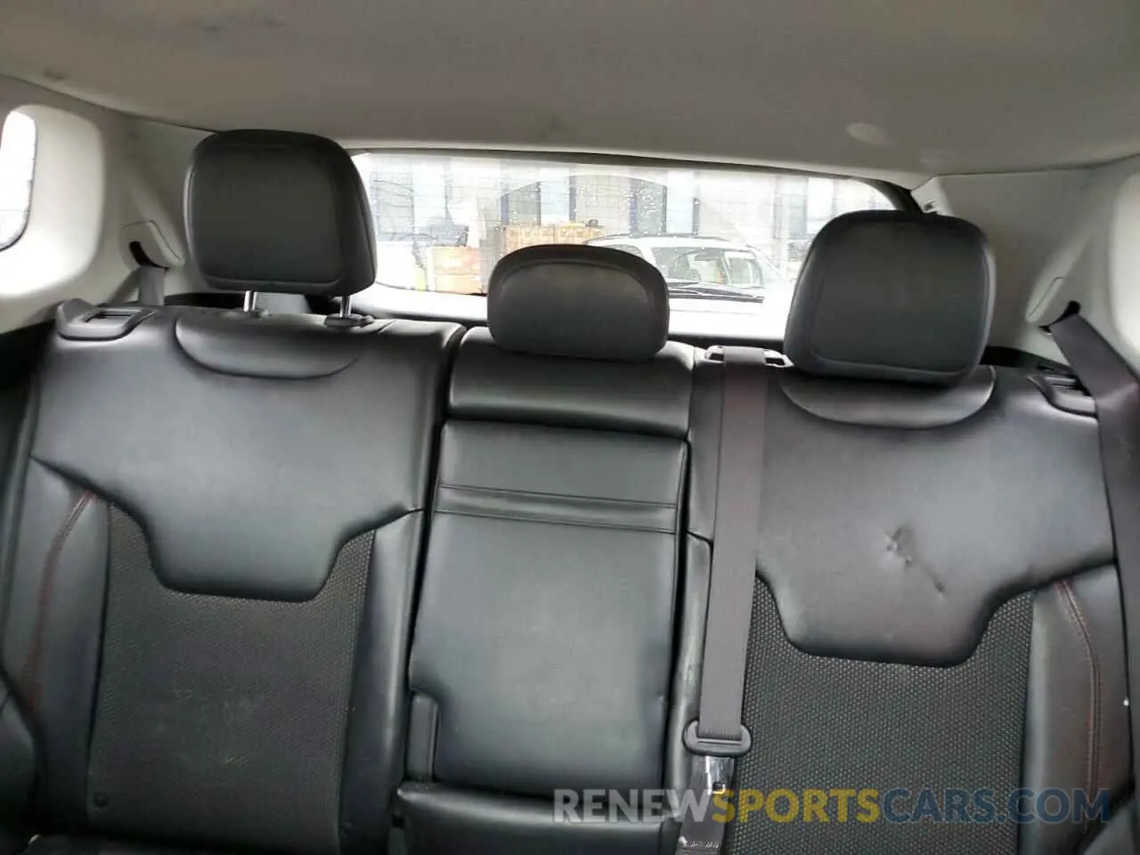 10 Photograph of a damaged car 3C4NJDDBXLT123821 JEEP COMPASS 2020