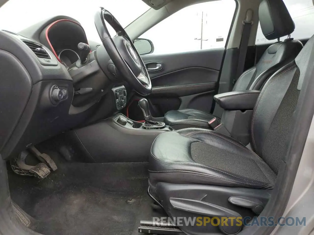 7 Photograph of a damaged car 3C4NJDDBXLT123821 JEEP COMPASS 2020