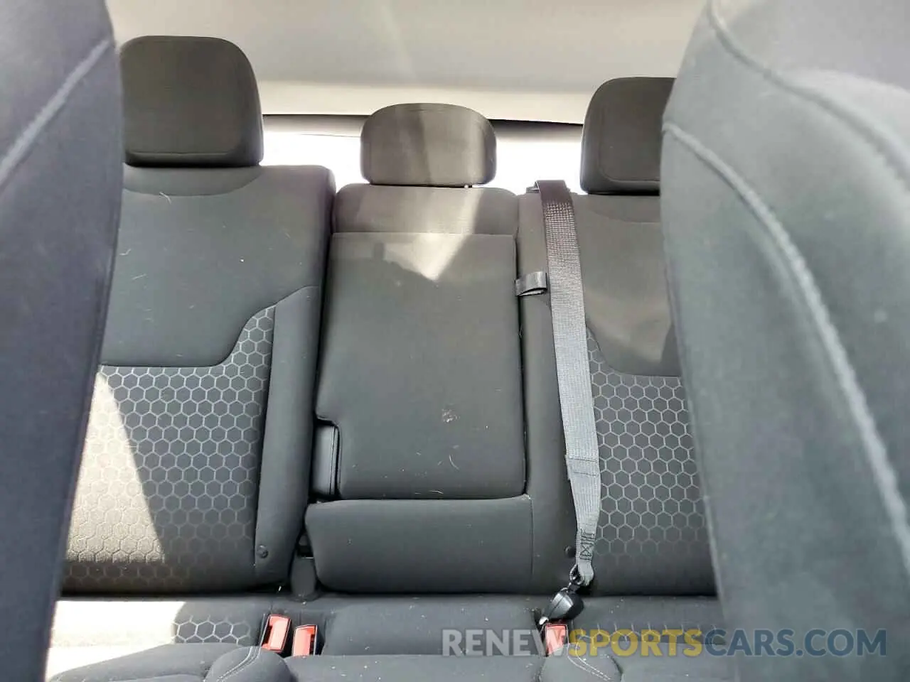 10 Photograph of a damaged car 3C4NJCAB0MT508482 JEEP COMPASS 2021
