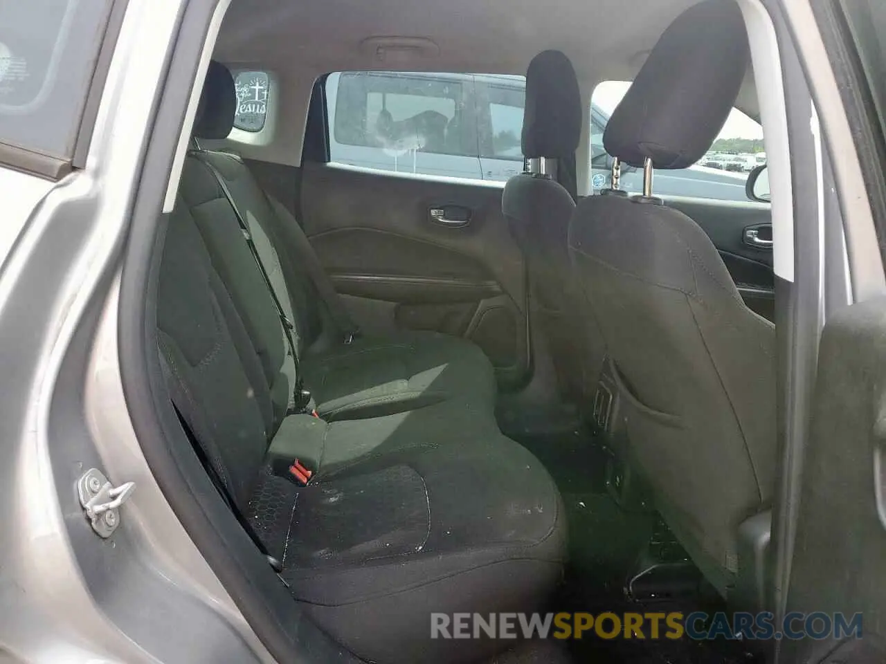 10 Photograph of a damaged car 3C4NJCAB2MT510962 JEEP COMPASS 2021