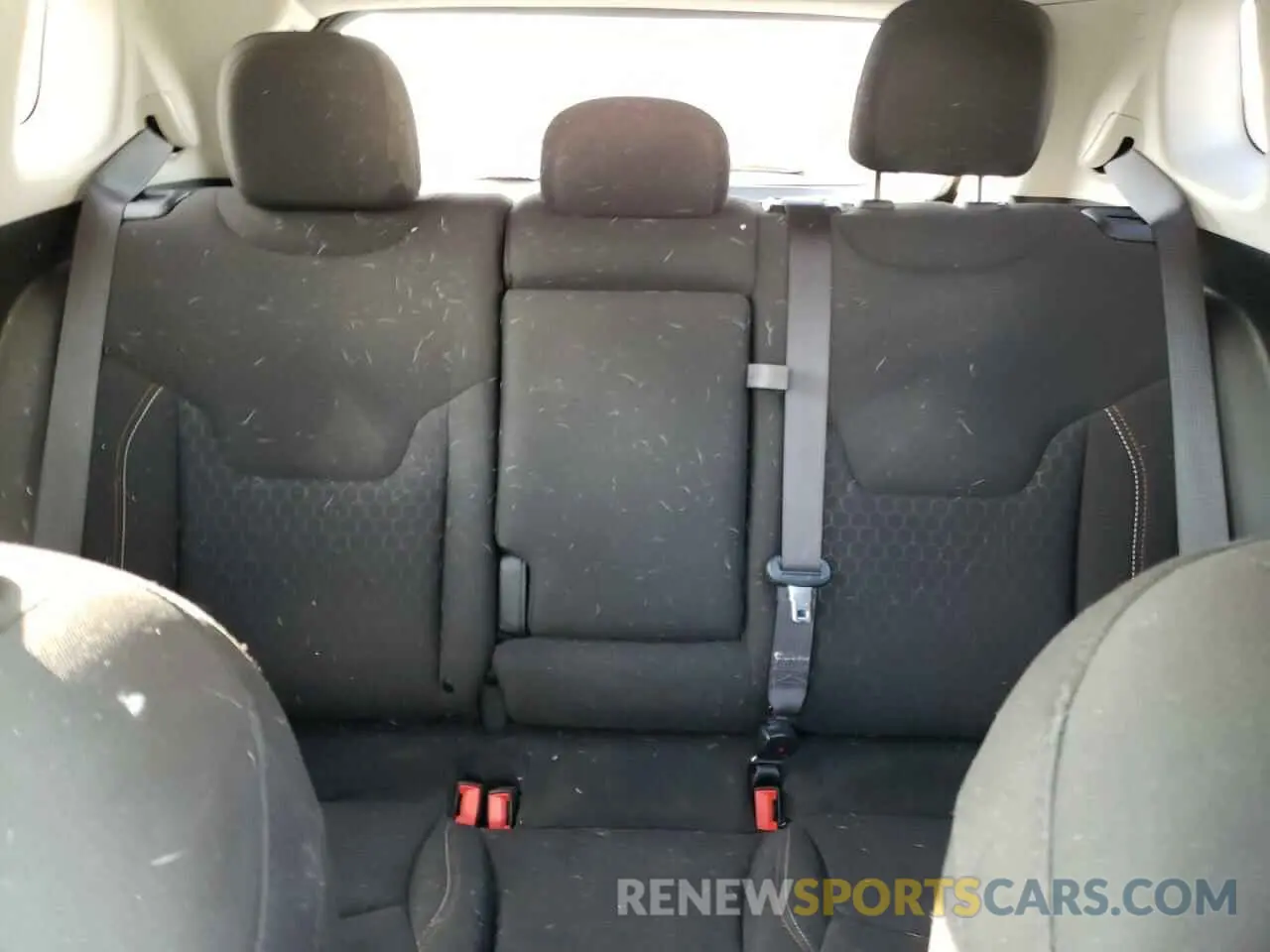 10 Photograph of a damaged car 3C4NJCAB3MT526748 JEEP COMPASS 2021