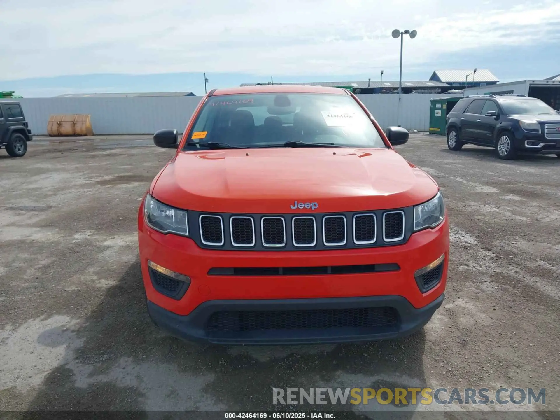 13 Photograph of a damaged car 3C4NJCAB5MT508400 JEEP COMPASS 2021