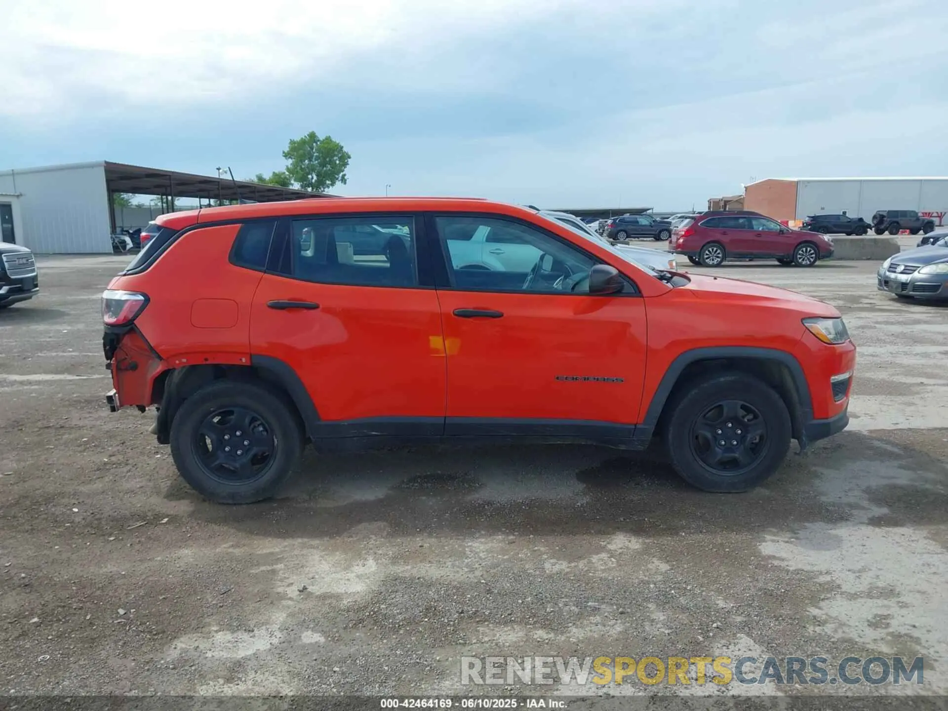14 Photograph of a damaged car 3C4NJCAB5MT508400 JEEP COMPASS 2021