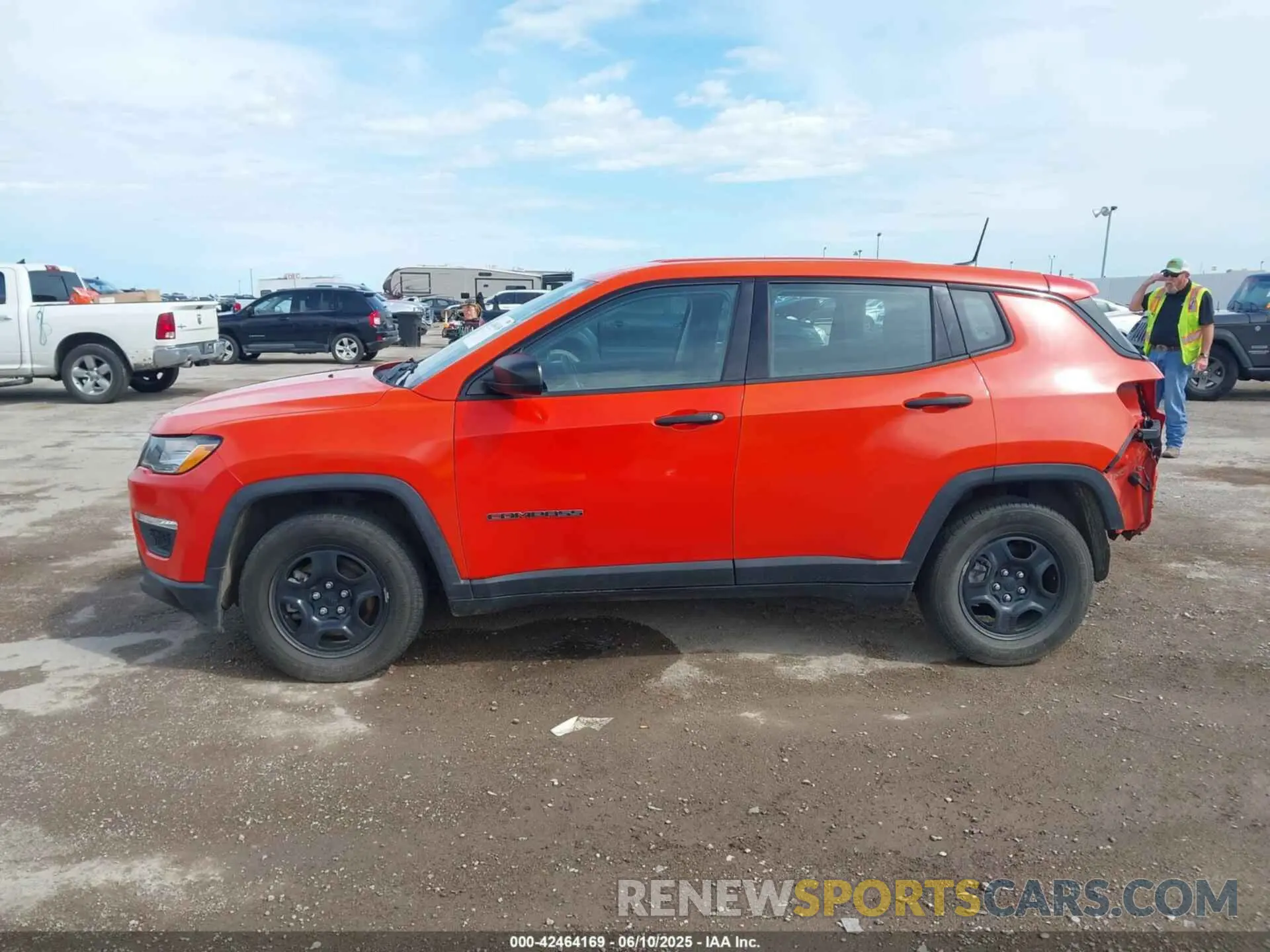 15 Photograph of a damaged car 3C4NJCAB5MT508400 JEEP COMPASS 2021