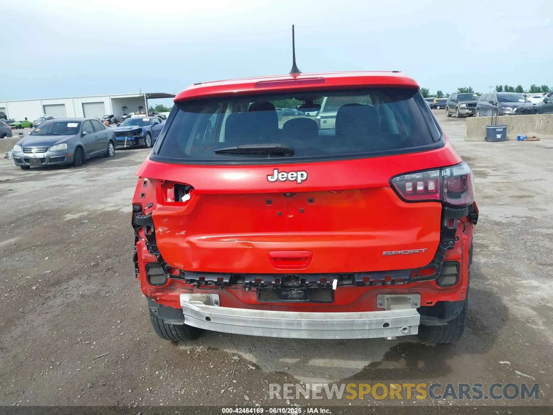 17 Photograph of a damaged car 3C4NJCAB5MT508400 JEEP COMPASS 2021