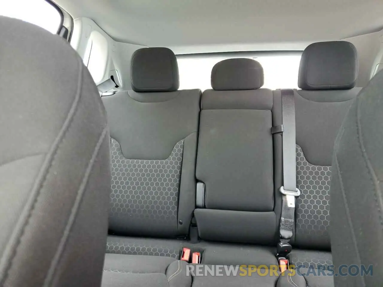 10 Photograph of a damaged car 3C4NJCAB9MT511011 JEEP COMPASS 2021