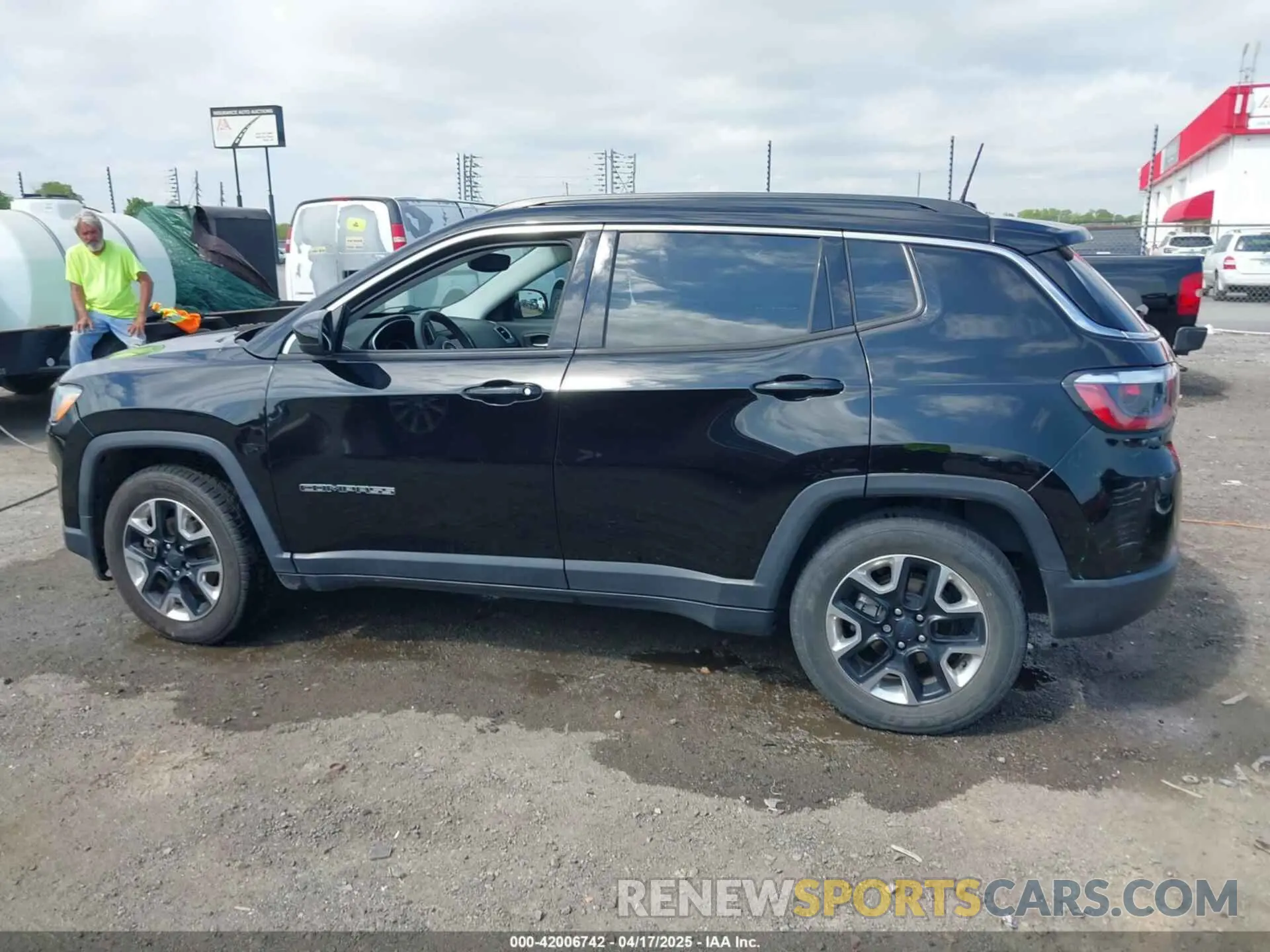 14 Photograph of a damaged car 3C4NJCBB0MT502423 JEEP COMPASS 2021