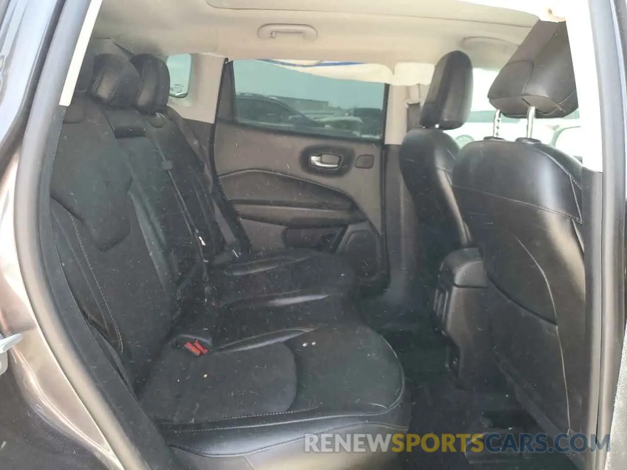 11 Photograph of a damaged car 3C4NJCBB0MT505824 JEEP COMPASS 2021