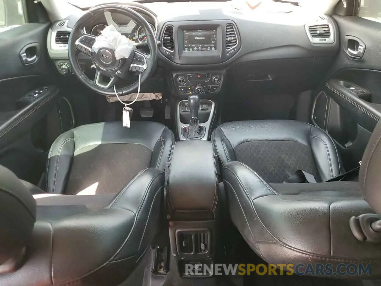8 Photograph of a damaged car 3C4NJCBB0MT505824 JEEP COMPASS 2021