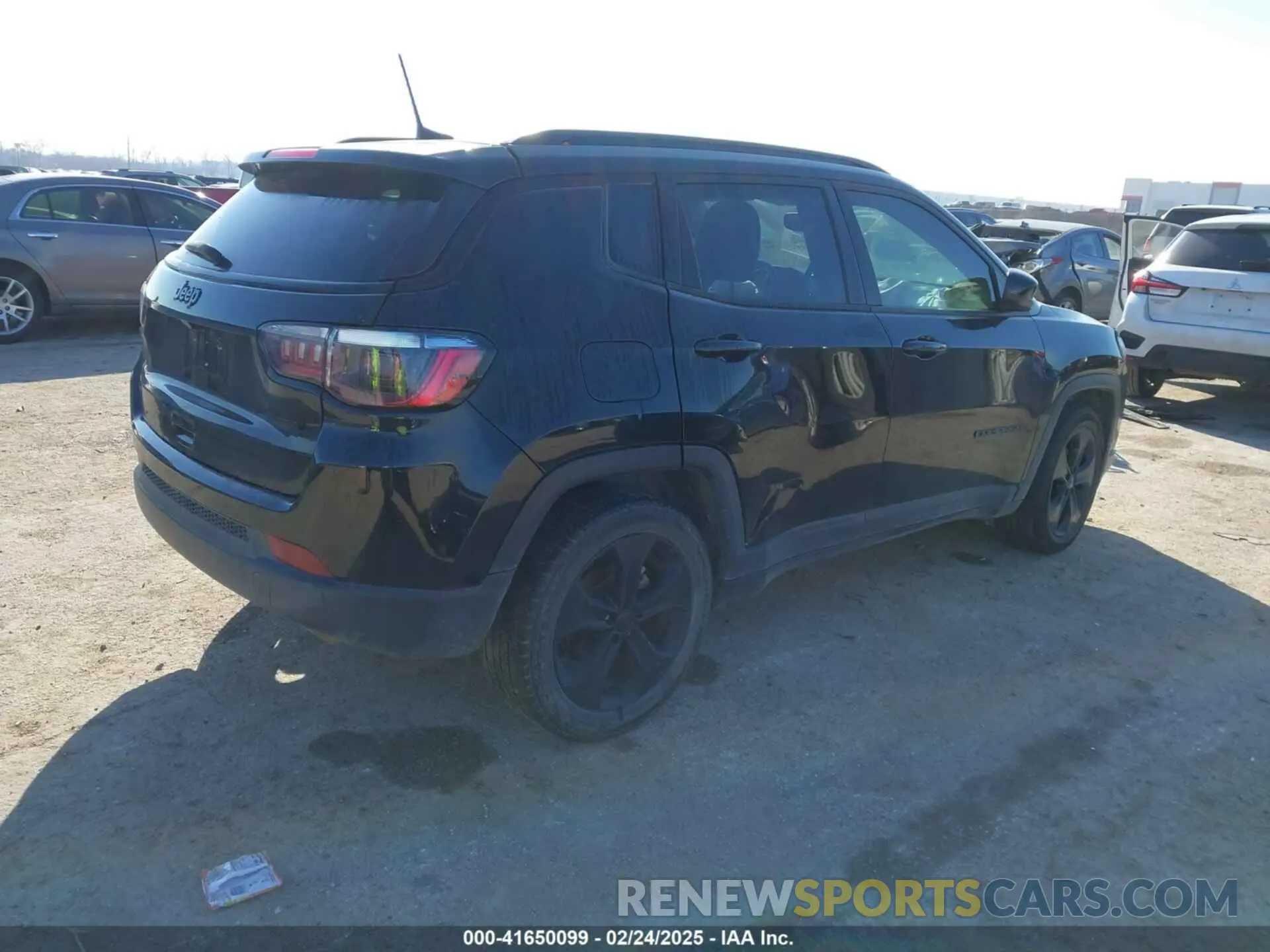 4 Photograph of a damaged car 3C4NJCBB0MT526964 JEEP COMPASS 2021