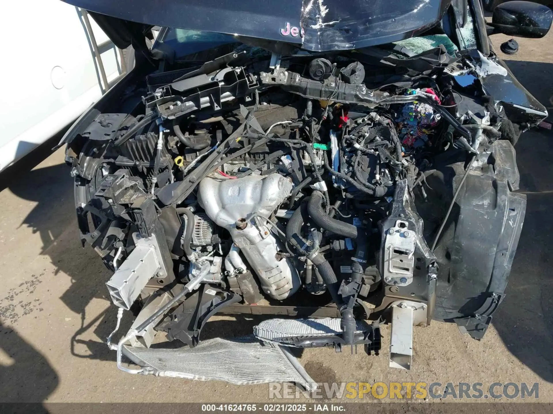 10 Photograph of a damaged car 3C4NJCBB0MT542758 JEEP COMPASS 2021