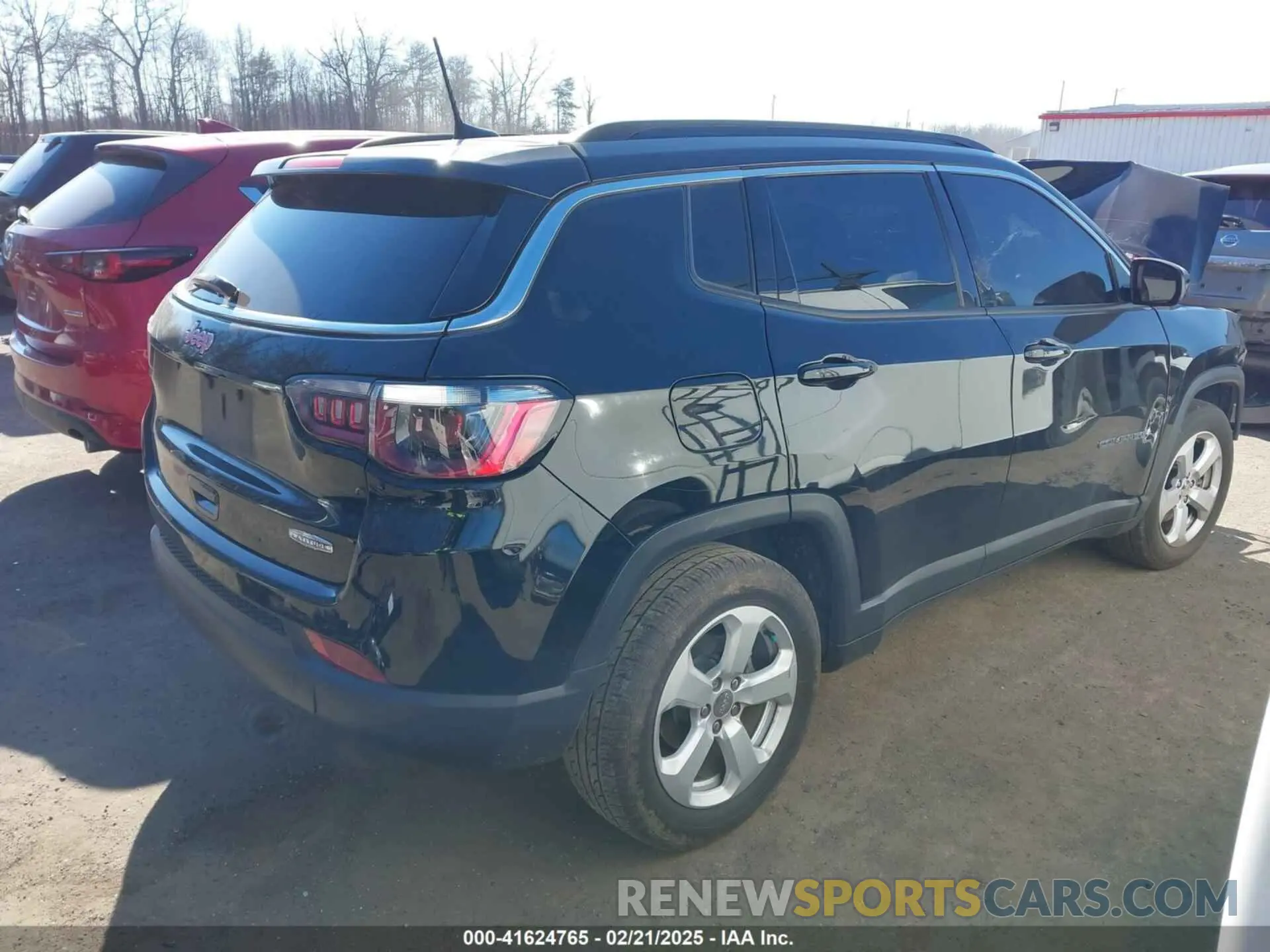 4 Photograph of a damaged car 3C4NJCBB0MT542758 JEEP COMPASS 2021