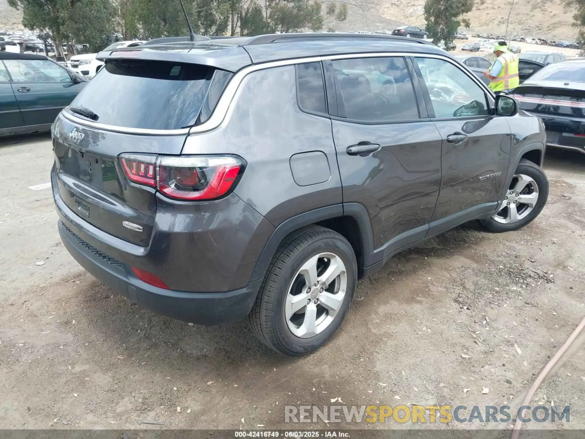 4 Photograph of a damaged car 3C4NJCBB0MT598778 JEEP COMPASS 2021