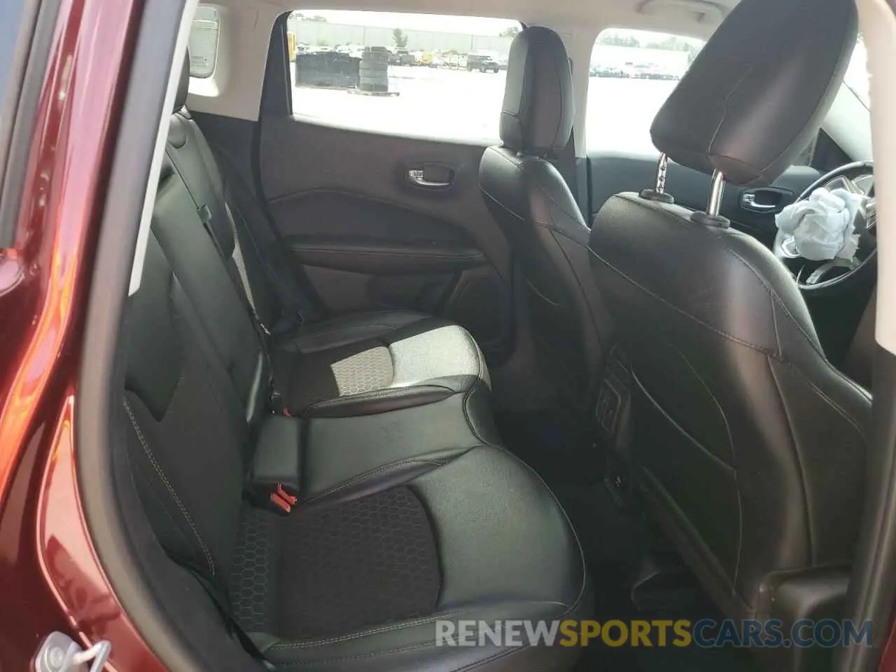 11 Photograph of a damaged car 3C4NJCBB1MT505377 JEEP COMPASS 2021