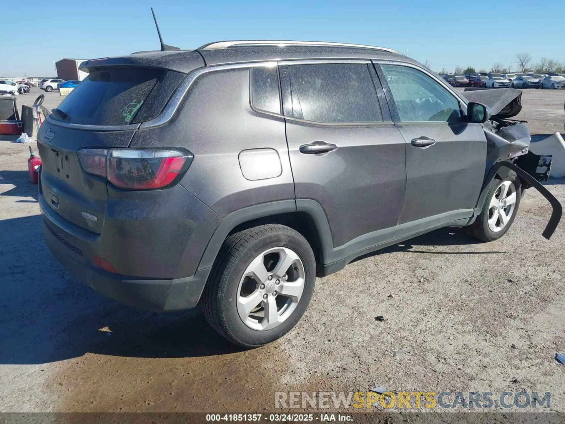 4 Photograph of a damaged car 3C4NJCBB1MT505864 JEEP COMPASS 2021