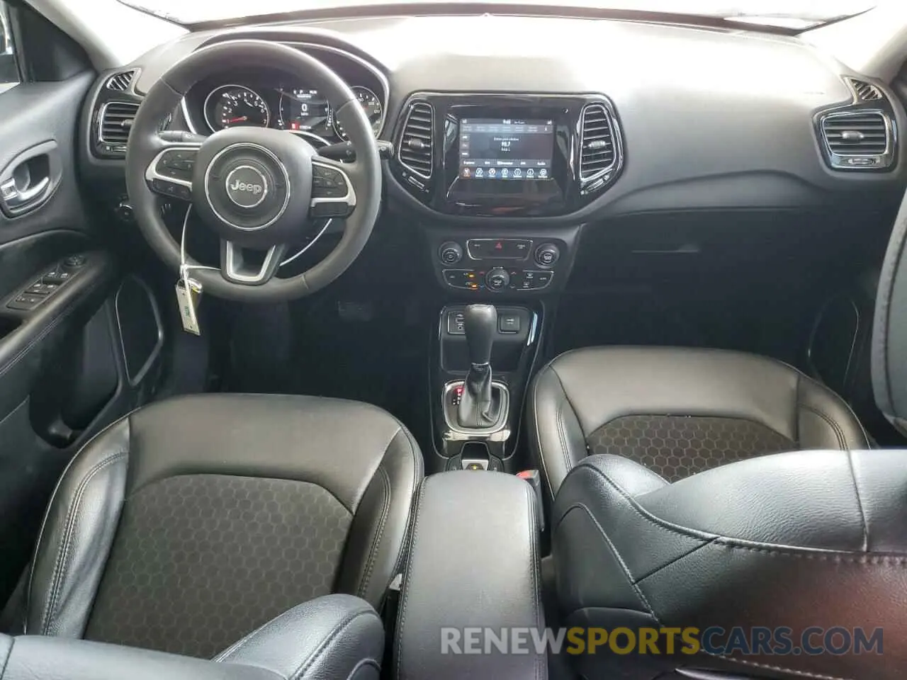 8 Photograph of a damaged car 3C4NJCBB1MT570942 JEEP COMPASS 2021