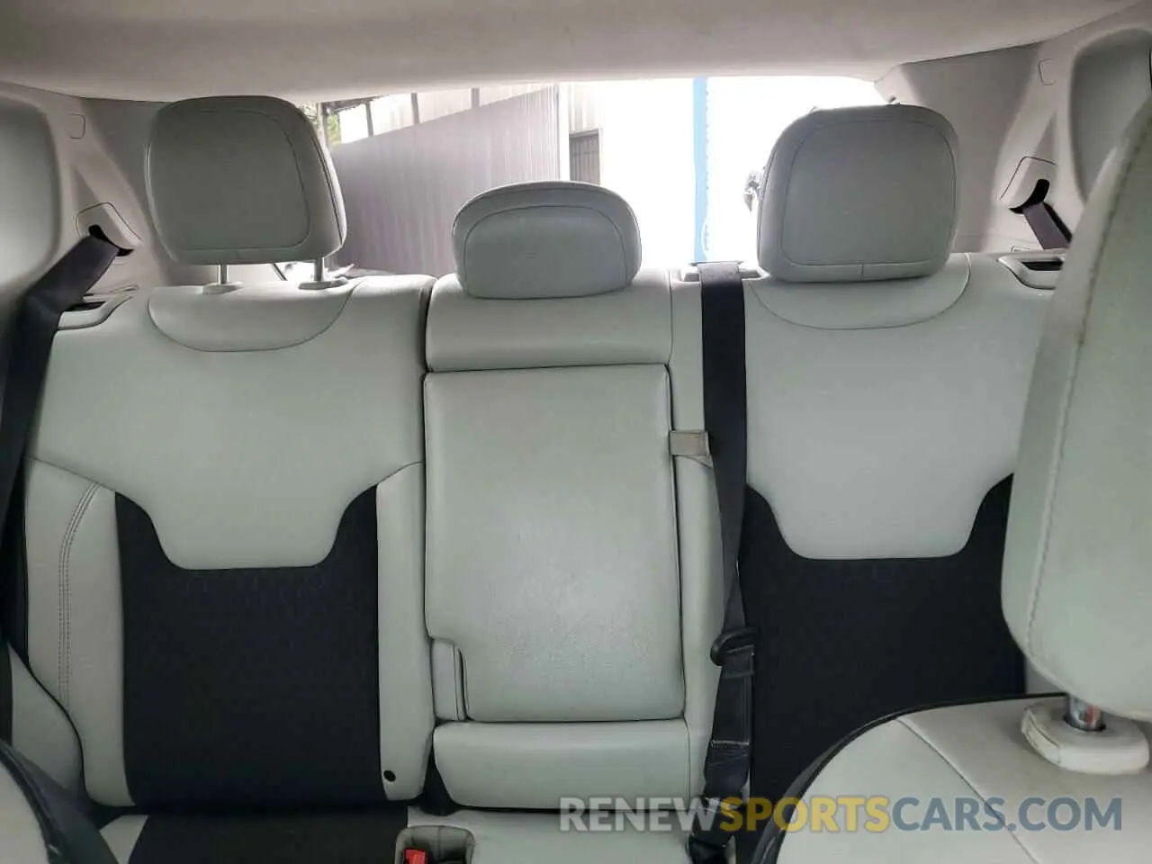10 Photograph of a damaged car 3C4NJCBB1MT604653 JEEP COMPASS 2021