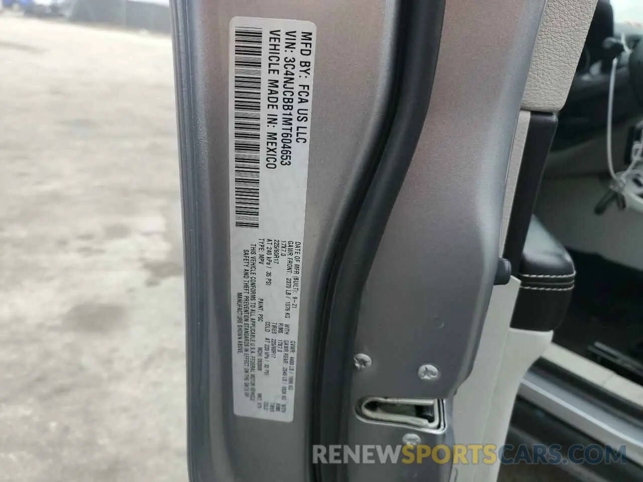 13 Photograph of a damaged car 3C4NJCBB1MT604653 JEEP COMPASS 2021