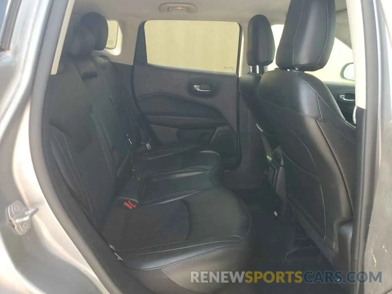 11 Photograph of a damaged car 3C4NJCBB2MT518378 JEEP COMPASS 2021