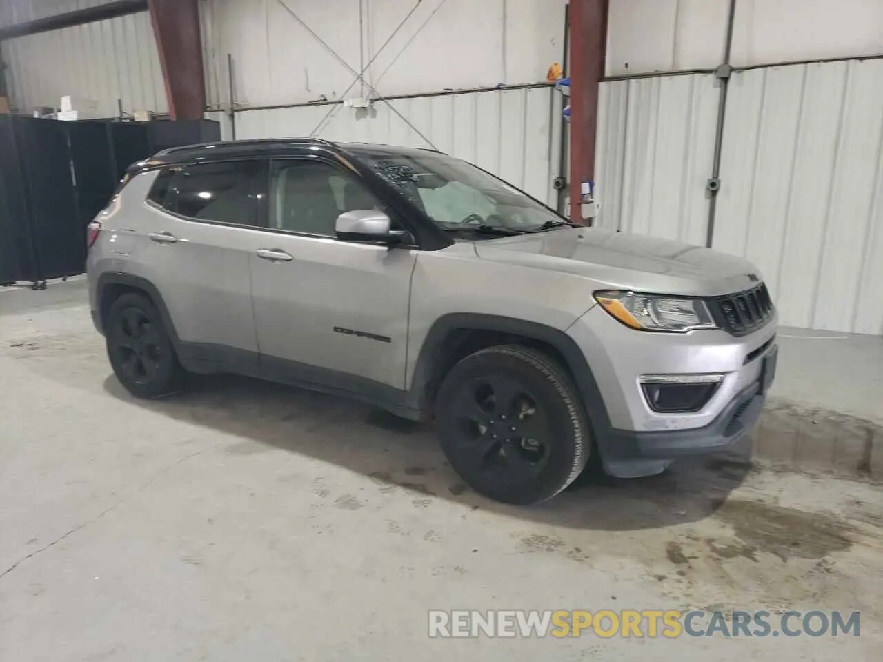 4 Photograph of a damaged car 3C4NJCBB3MT505509 JEEP COMPASS 2021