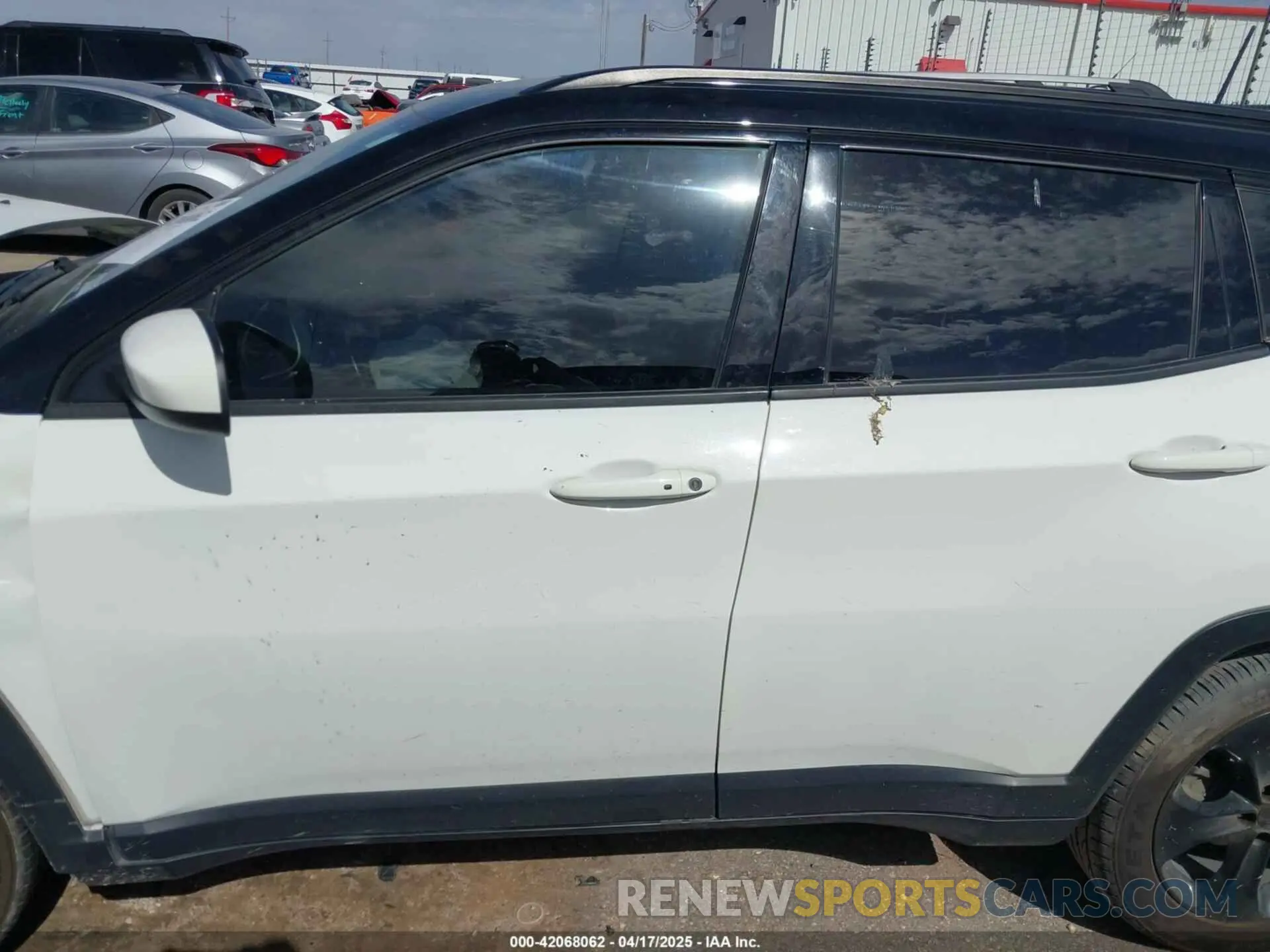 14 Photograph of a damaged car 3C4NJCBB3MT507860 JEEP COMPASS 2021