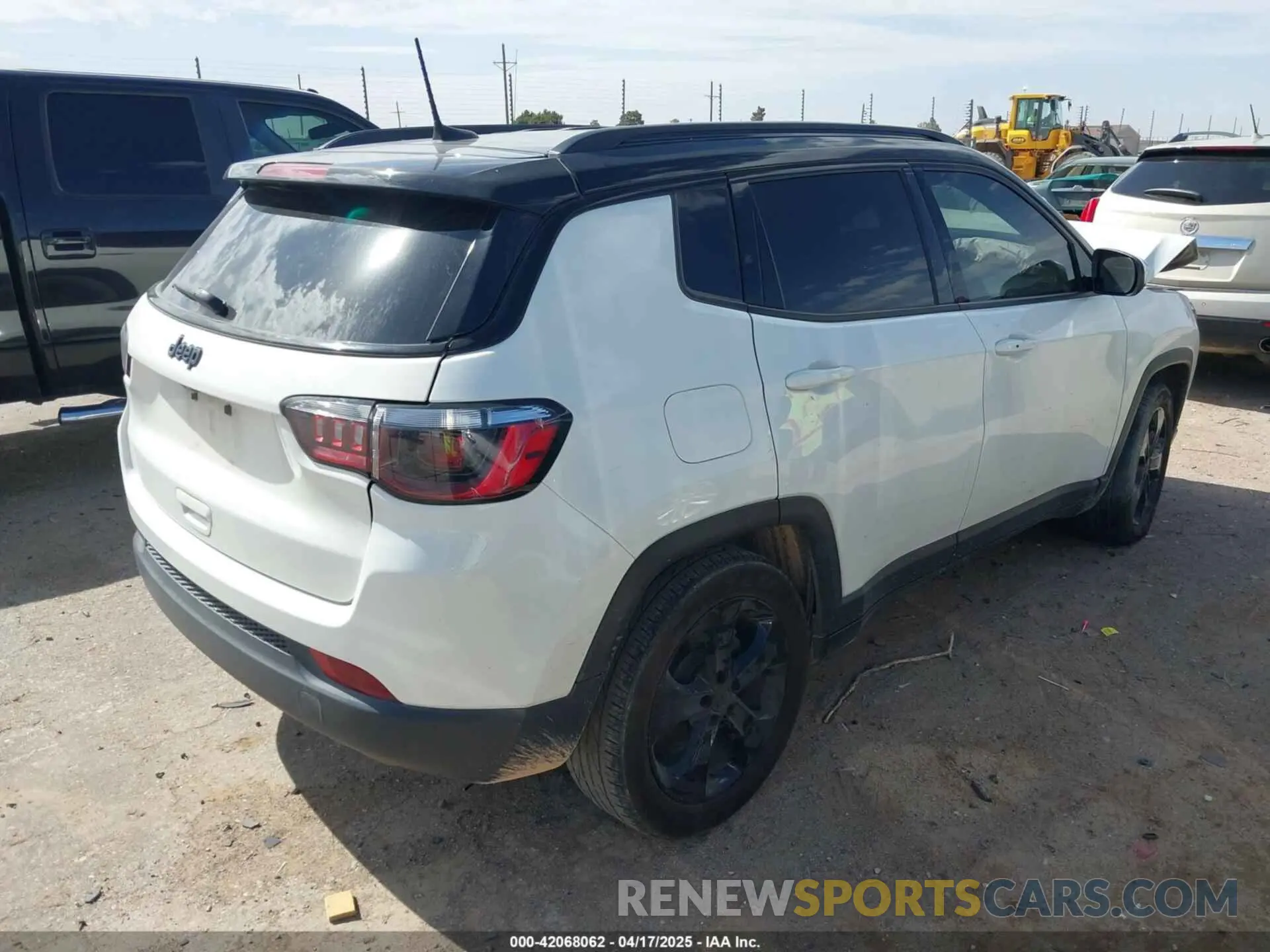 4 Photograph of a damaged car 3C4NJCBB3MT507860 JEEP COMPASS 2021