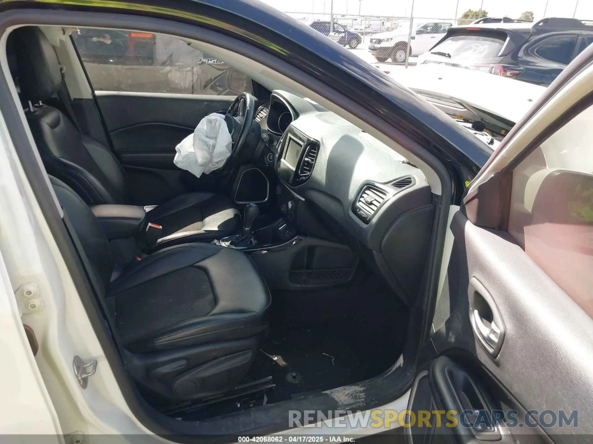5 Photograph of a damaged car 3C4NJCBB3MT507860 JEEP COMPASS 2021