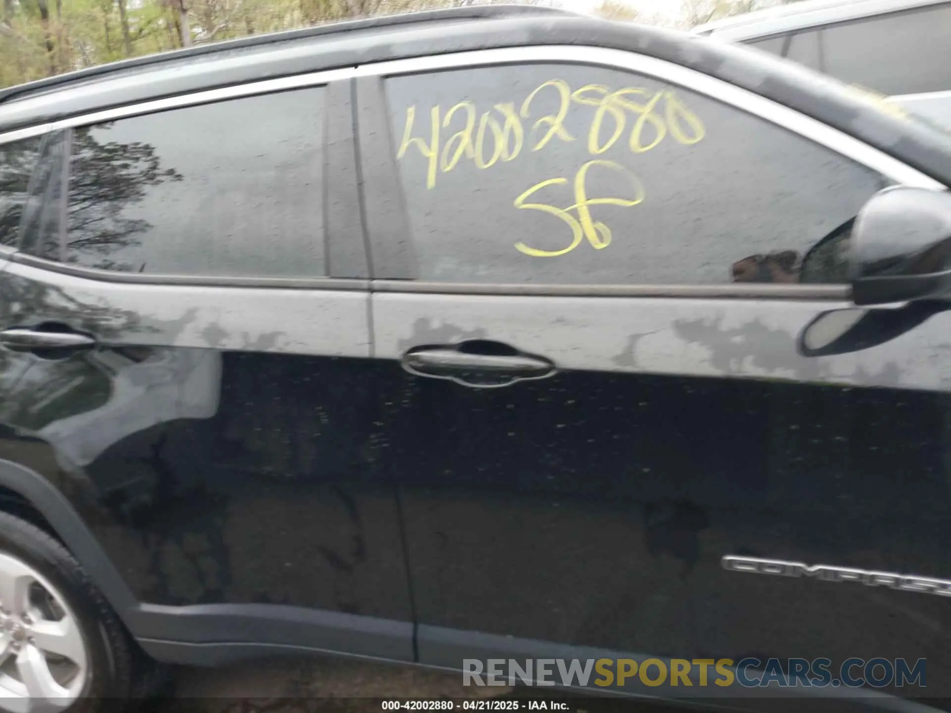 13 Photograph of a damaged car 3C4NJCBB3MT581280 JEEP COMPASS 2021