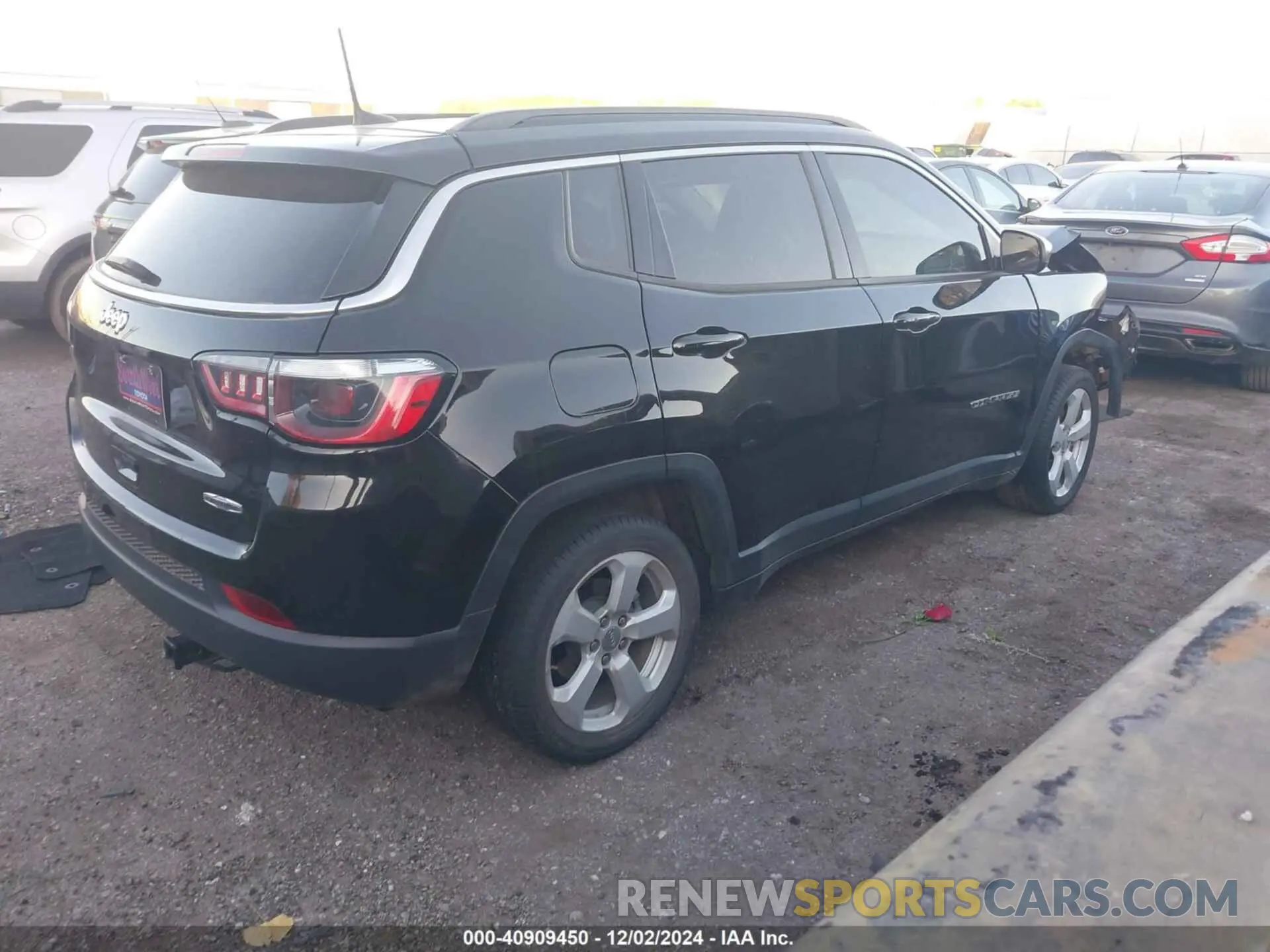 4 Photograph of a damaged car 3C4NJCBB4MT502201 JEEP COMPASS 2021