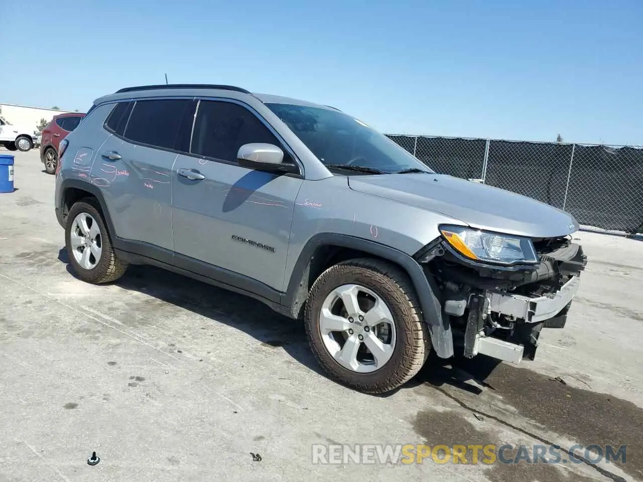 4 Photograph of a damaged car 3C4NJCBB4MT552824 JEEP COMPASS 2021