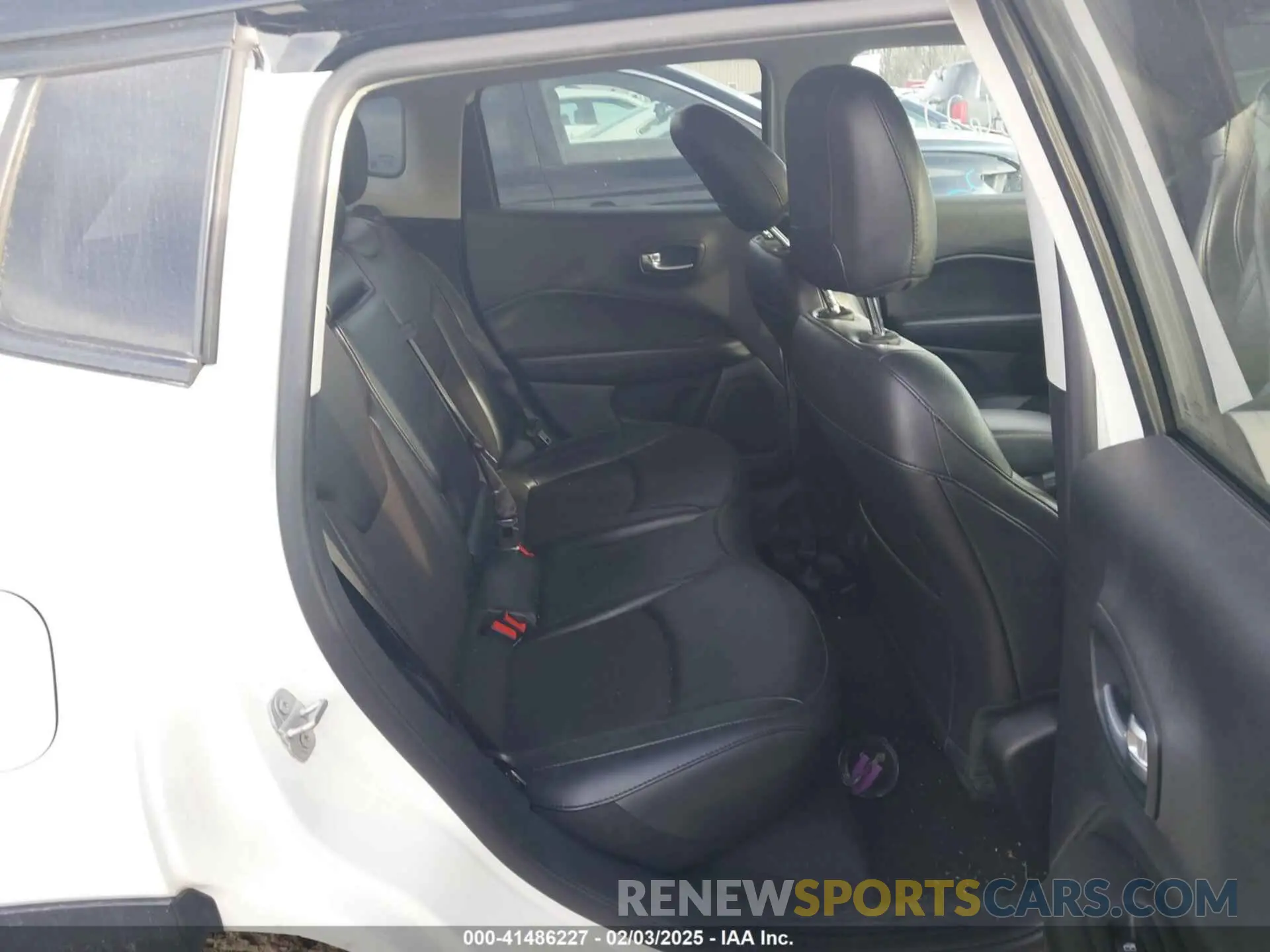 8 Photograph of a damaged car 3C4NJCBB4MT603884 JEEP COMPASS 2021