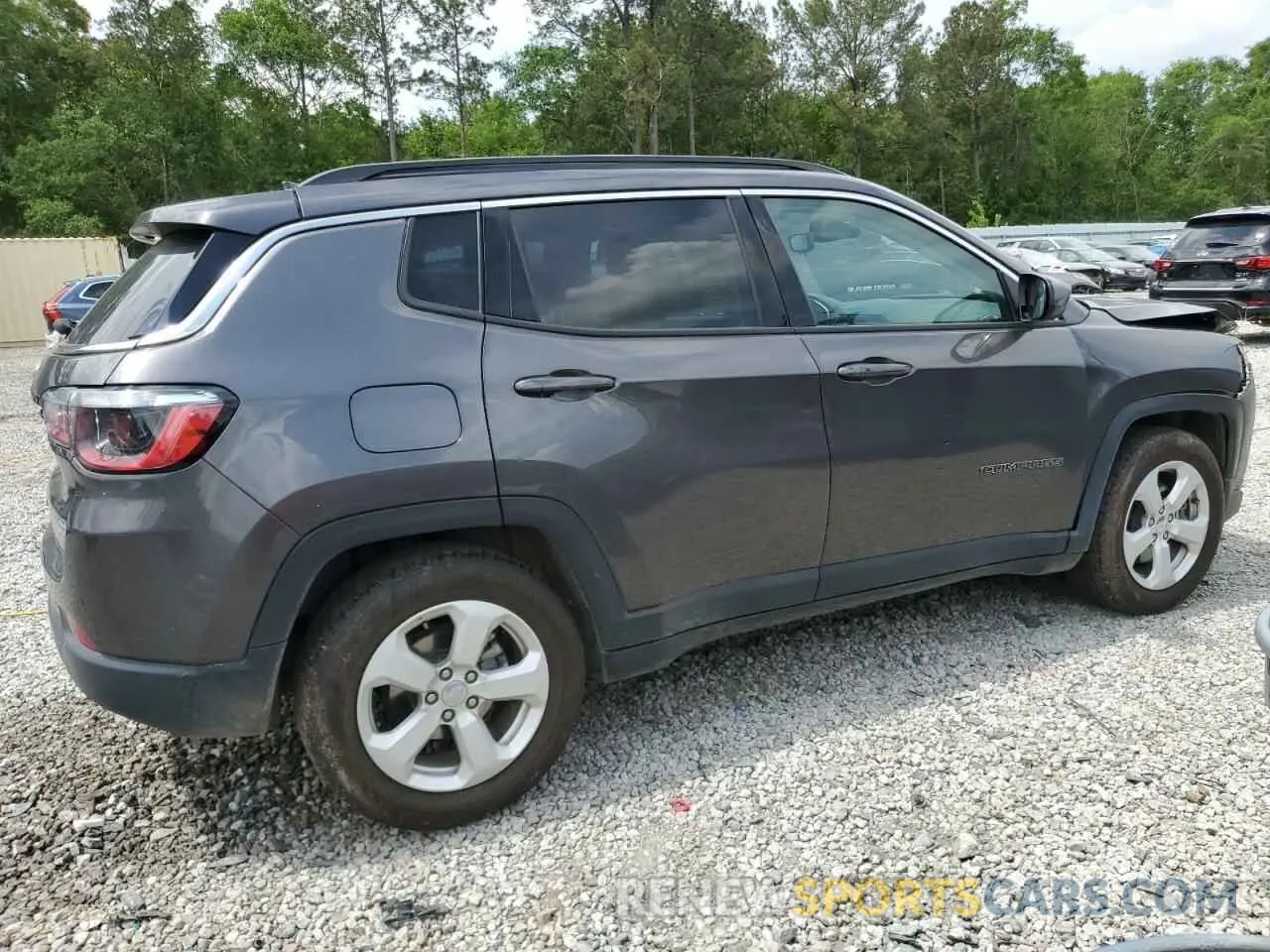 3 Photograph of a damaged car 3C4NJCBB4MT604629 JEEP COMPASS 2021